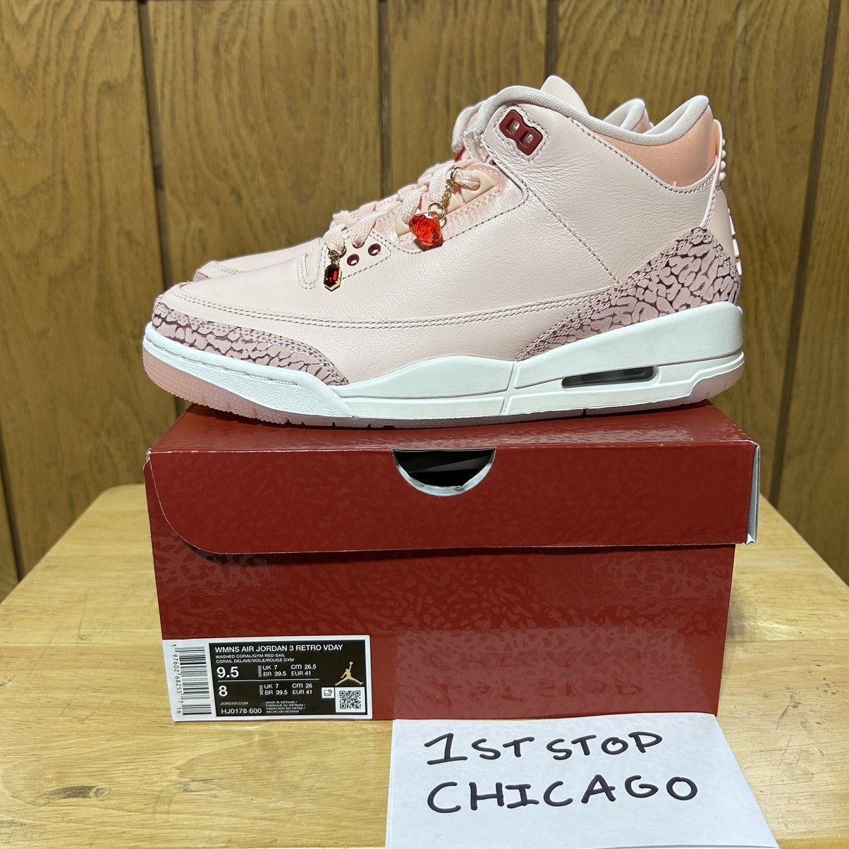 Jordan Brand × Nike Air Jordan 3 Retro Valentine's Day Womens 9.5 HJ0178-600 NEW Size US 9.5 / IT 39.5 - 6 Thumbnail