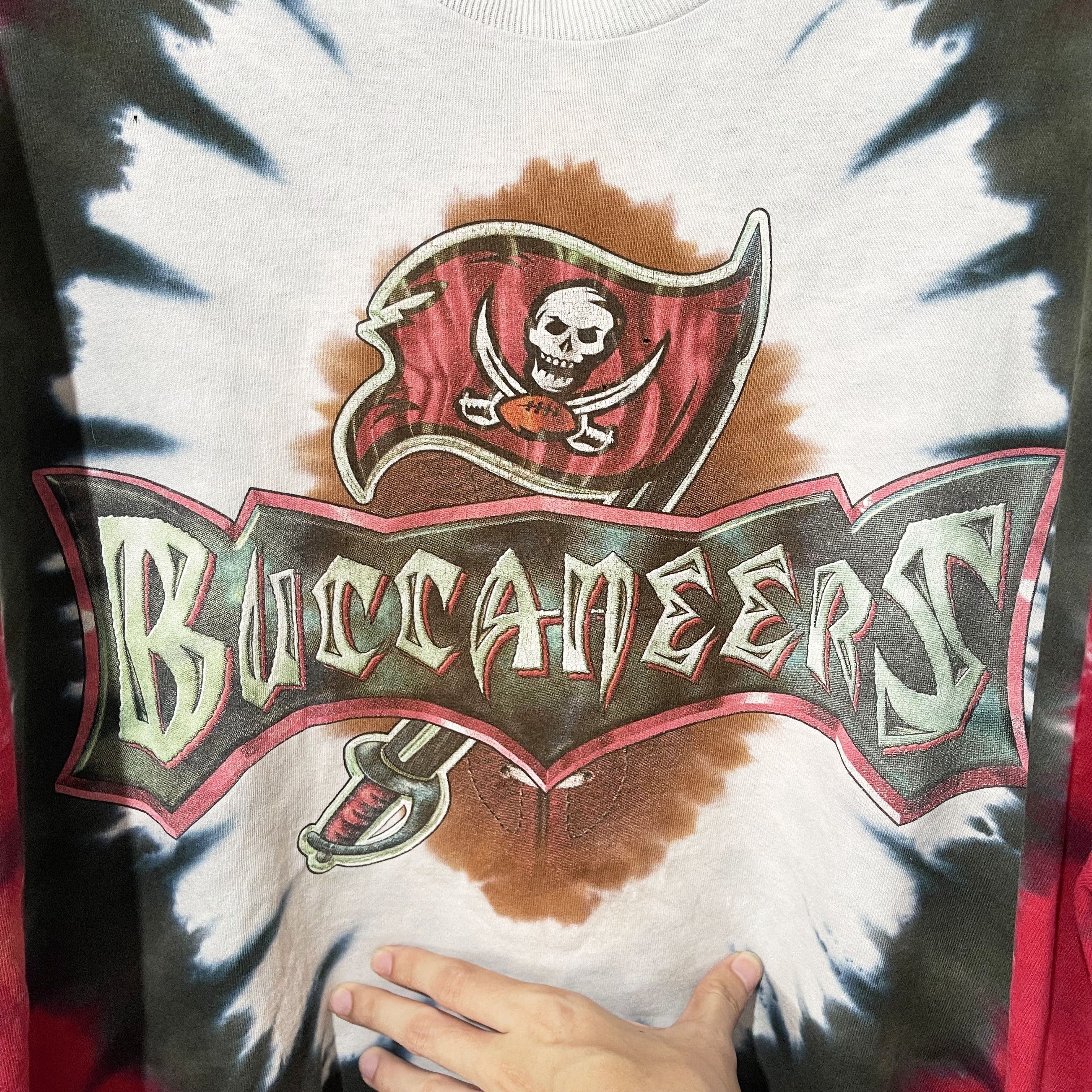 NFL Vintage 2000s Tampa Bay Buccaneers T-Shirt Size US L / EU 52-54 / 3 - 2 Thumbnail