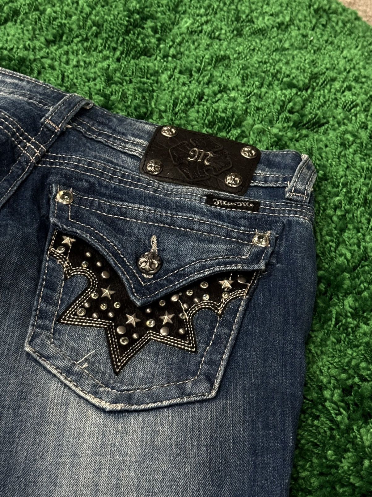 Miss Me Miss Me Leather Star Patches W/ Chrome Buttons Sz. 28 Size 28" / US 6 / IT 42 - 4 Thumbnail