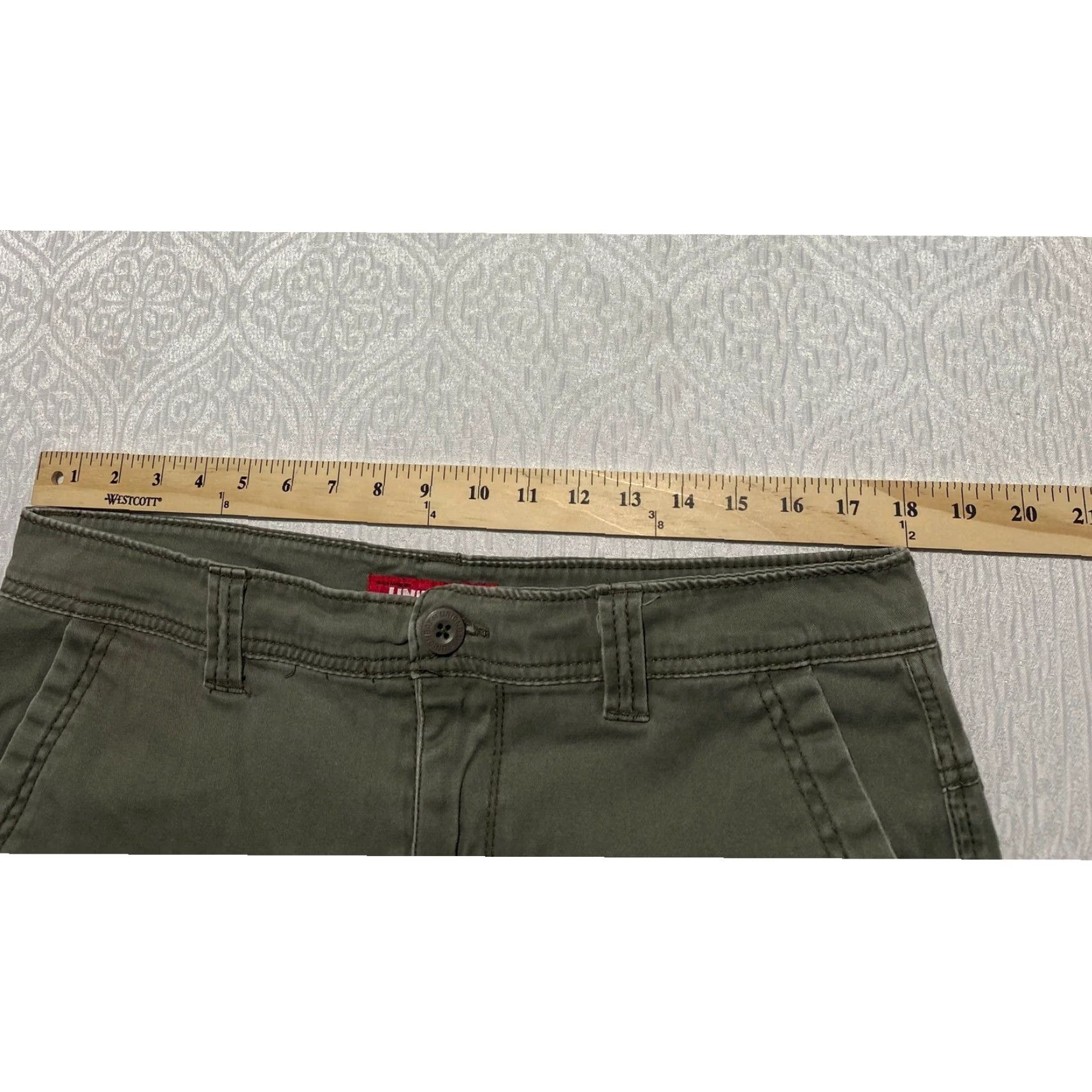 Vintage Unionbay Mens Cargo Shorts Size 36 Olive Green Multi Pocket Casual Cargo Shorts Regular Fit Men 36 Green Size US 36 / EU 52 - 6 Thumbnail