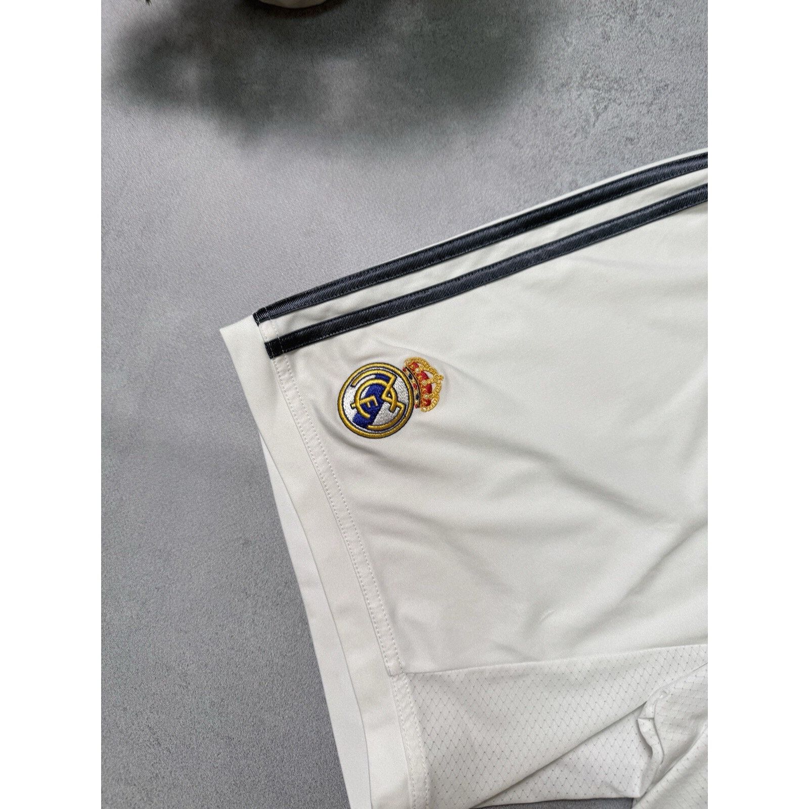 Adidas Adidas Real Madrid Soccer Shorts Football Size L White 2013 Size US 34 / EU 50 - 3 Thumbnail