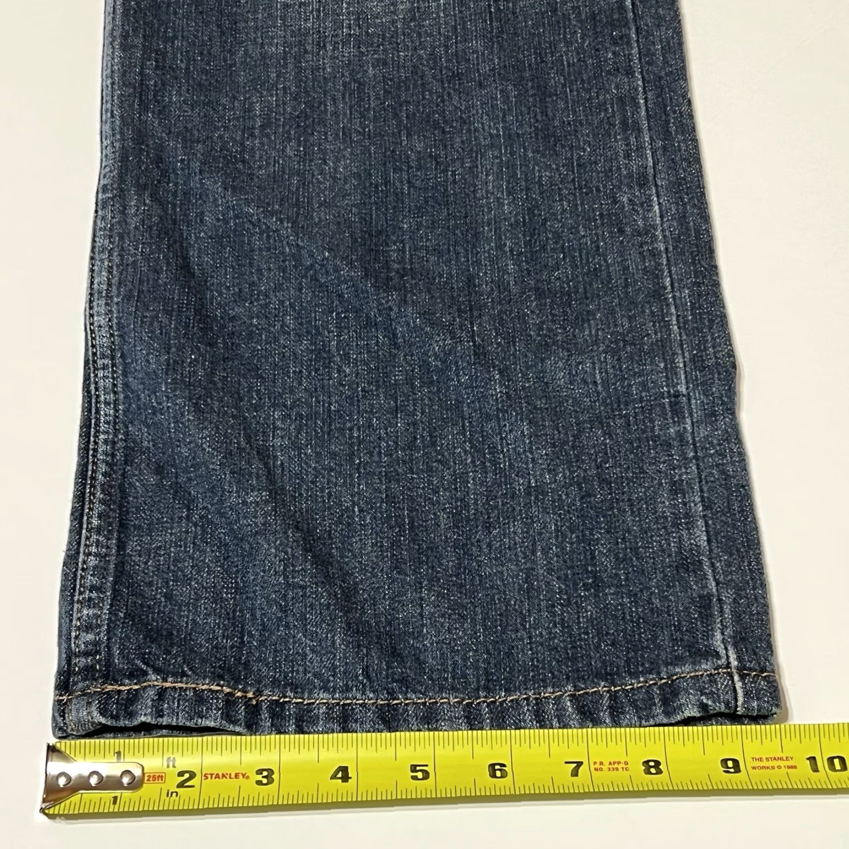 Levi's Levi's 569 Jeans Men Regular 38x32 Blue Denim Straight Relaxed 5-Pocket Zip Closure Vintage N/A Size US 38 / EU 54 - 7 Thumbnail