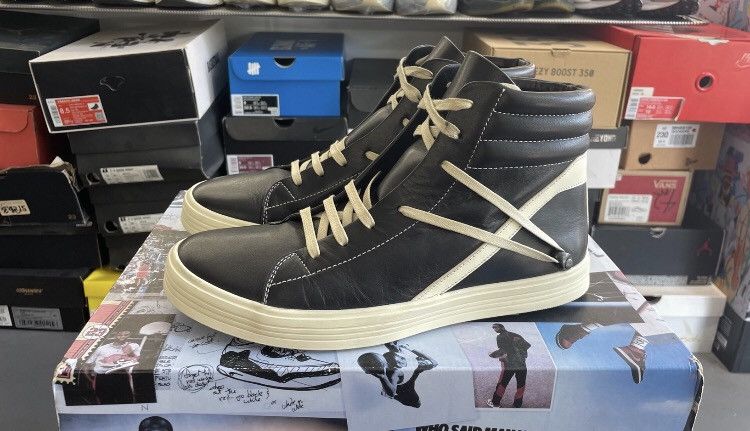 Rick Owens Rick Owens Cowhide black and white classic mid top sneakers Size US 8 / EU 41 - 1 Thumbnail