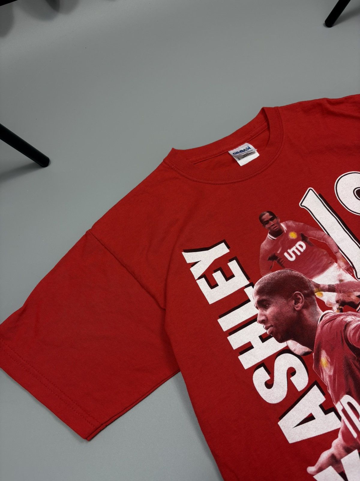 Nike Nike FC Manchester United Ashley Young big logo fan t-shirt Size US S / EU 44-46 / 1 - 5 Thumbnail