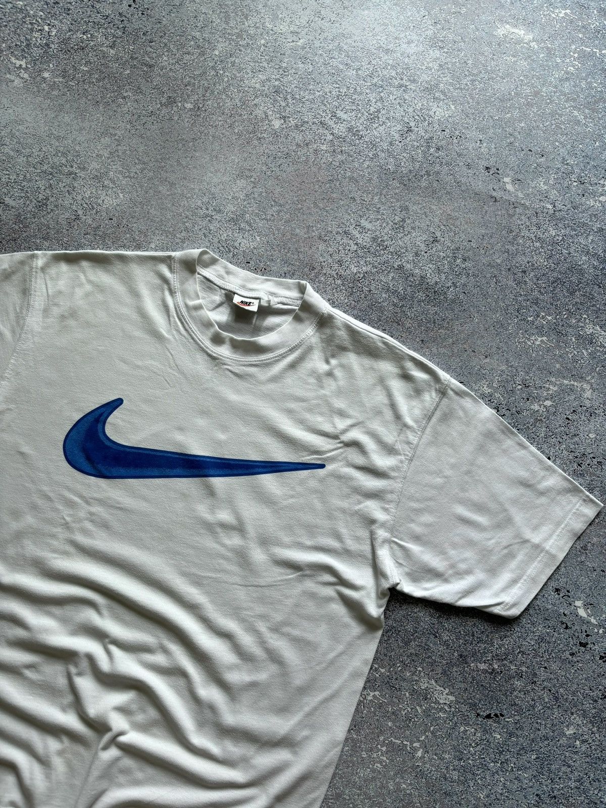 Nike Vintage 90’s Nike Tshirt Baggy Big Swoosh Logo Retro USA Size US XL / EU 56 / 4 - 3 Thumbnail
