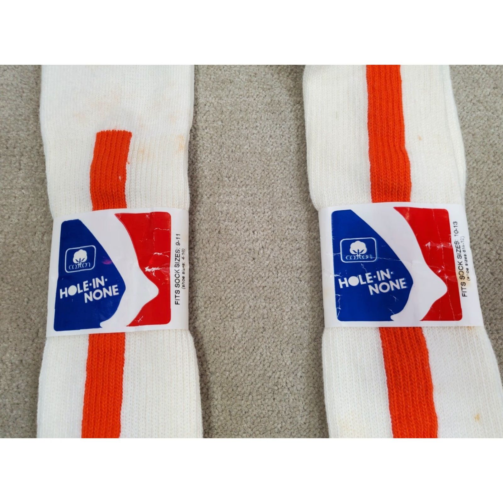 Vintage VINTAGE Hole in None Socks Mens 4 Pairs Crew White 7-9 4-12 USA Usa 80s 90s Classic Cushioned All Seasons Socks Mens Size ONE SIZE - 2 Thumbnail