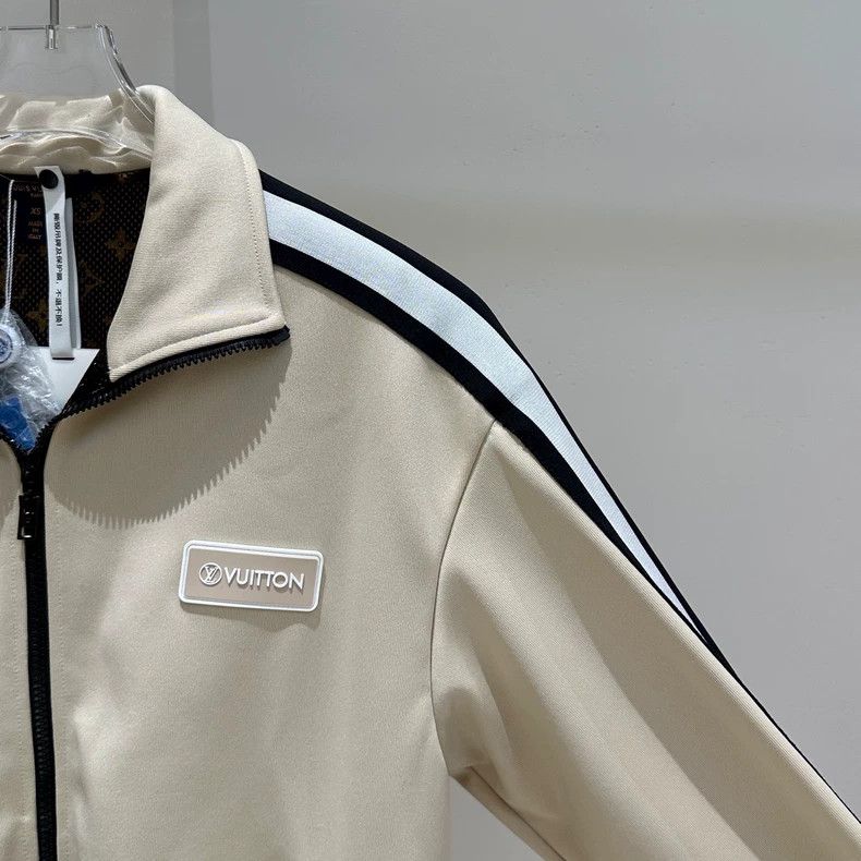 Louis Vuitton Louis Vuitton Beige striped inside presbyopic school unifo Size US XS / EU 42 / 0 - 2 Thumbnail