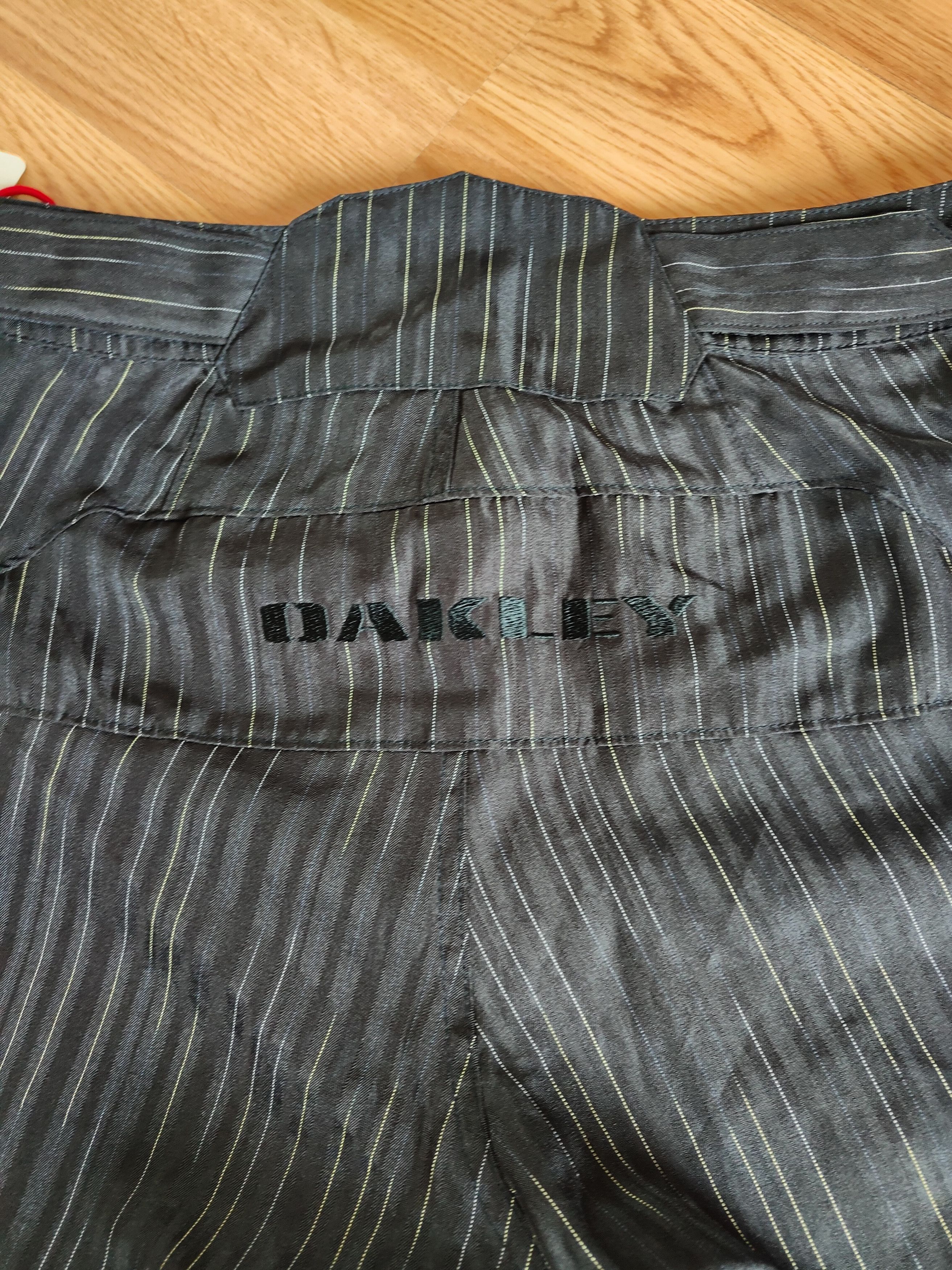Oakley Vintage Oakley Shorts 2006 Bark Short Oakley Size US 32 / EU 48 - 11 Thumbnail