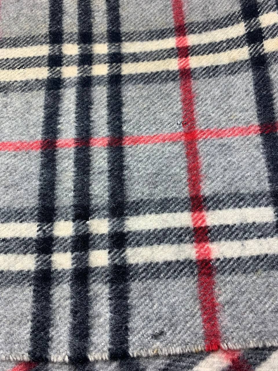 Burberry Burberrys Scarf / Muffler / Neckwear Size ONE SIZE - 5 Thumbnail
