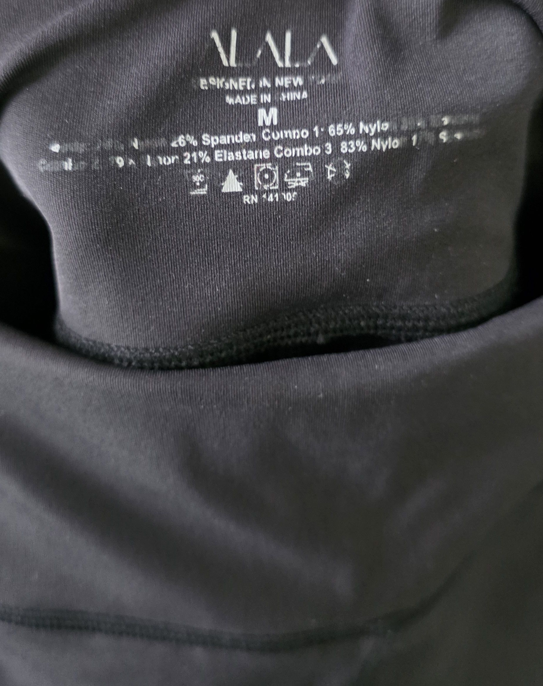 Other Alala Black Gold Leggings Size Medium Size 30" / US 8 / IT 44 - 4 Thumbnail