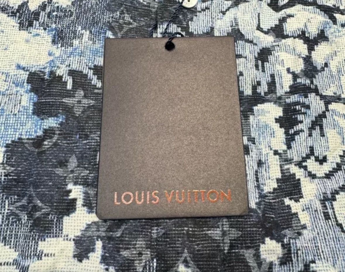 Louis Vuitton LOUIS VUITTON LV New Tapestry Plant Dark Print Logo Shirt Size US M / EU 48-50 / 2 - 5 Thumbnail