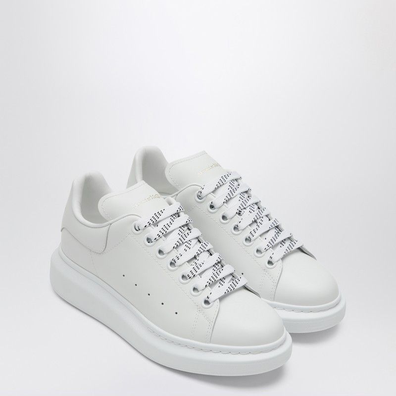Alexander McQueen Alexander Mcqueen Oversize Sneakers White Size US 10 / IT 40 - 1 Thumbnail