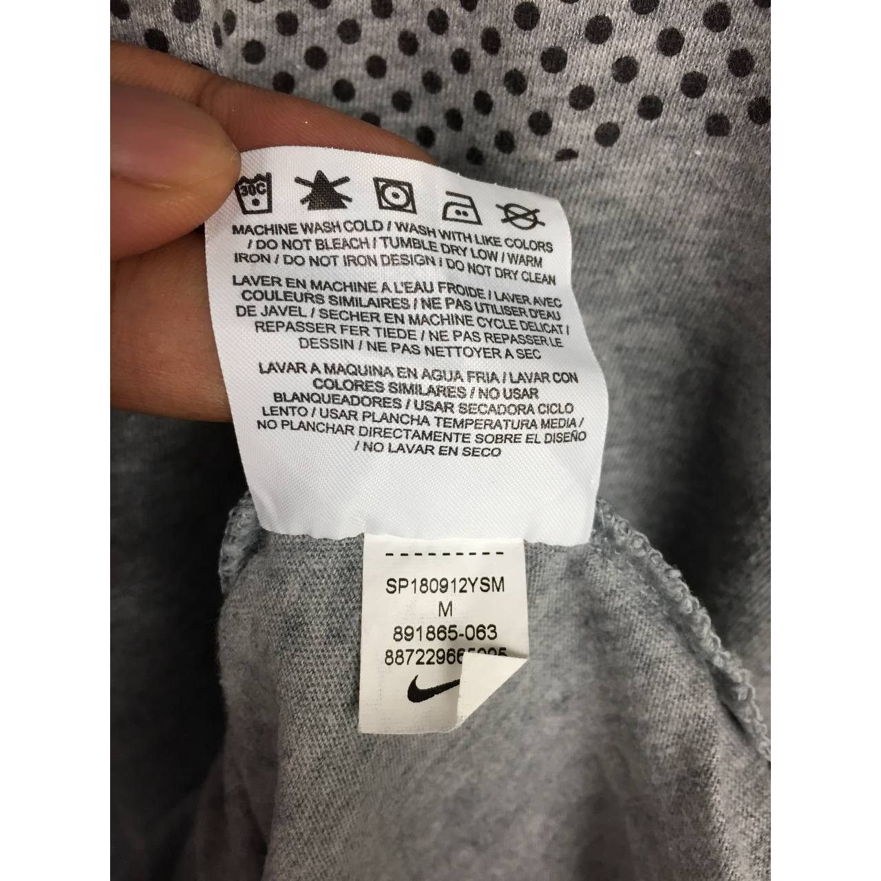 Nike Nike Swoosh Big Logo Spell Out Tee Size M Size US M / EU 48-50 / 2 - 10 Thumbnail