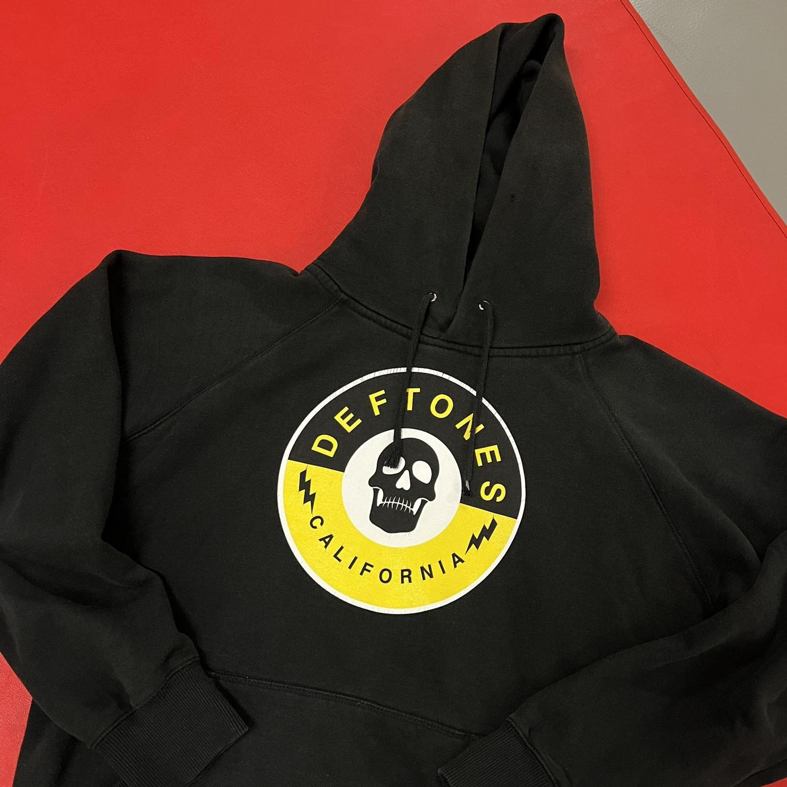 Band Tees × Vintage VTG Deftones Skull Hoodie Sz L Size US L / EU 52-54 / 3 - 2 Thumbnail