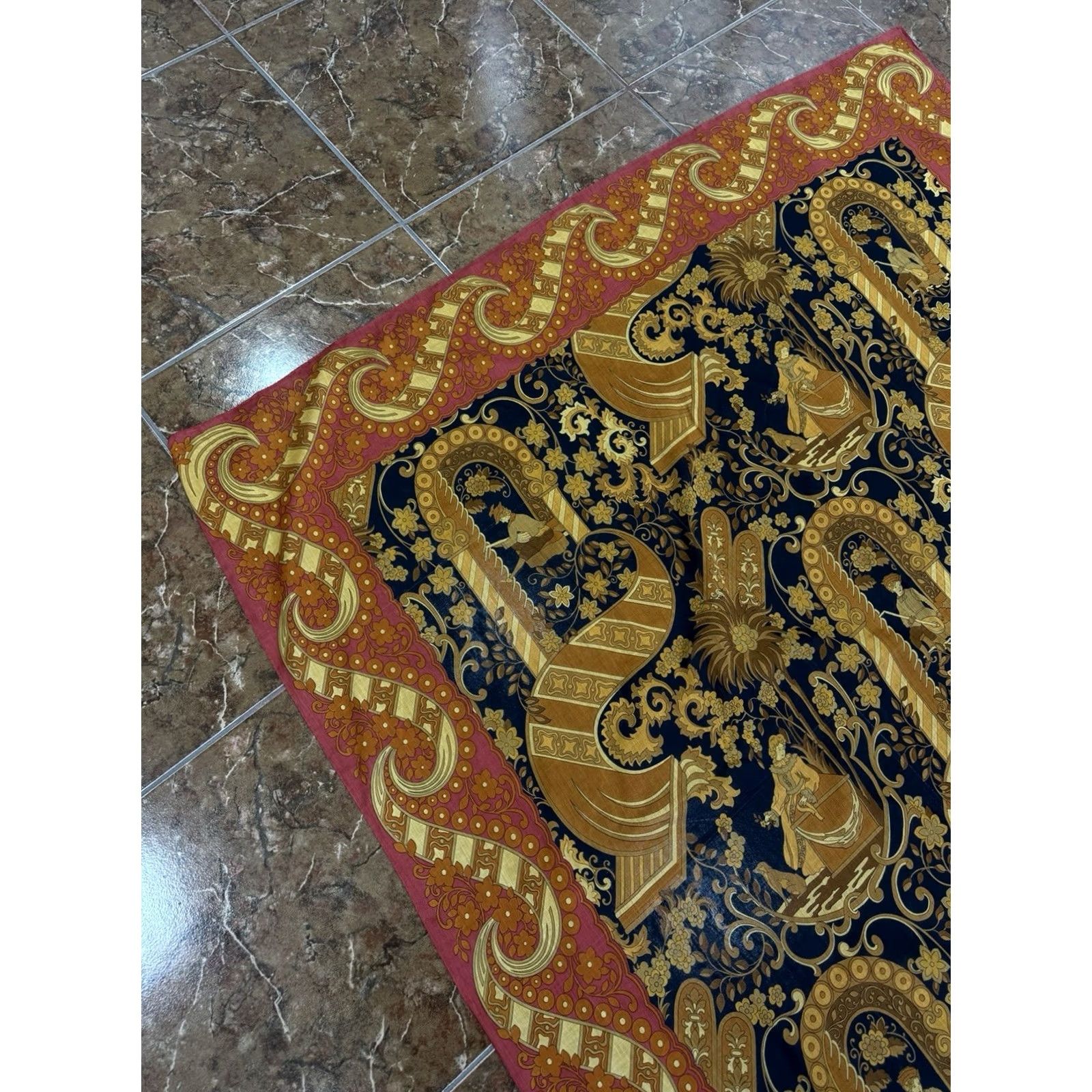 Salvatore Ferragamo VINTAGE Salvatore Ferragamo Silk Scarf 90s Baroque Italy Women Size ONE SIZE - 6 Thumbnail
