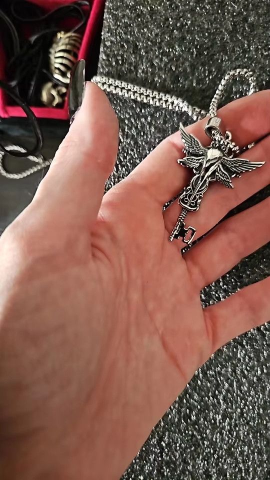 Other Key Choker Pendant Accessories Necklace Gifts Size ONE SIZE - 1 Thumbnail
