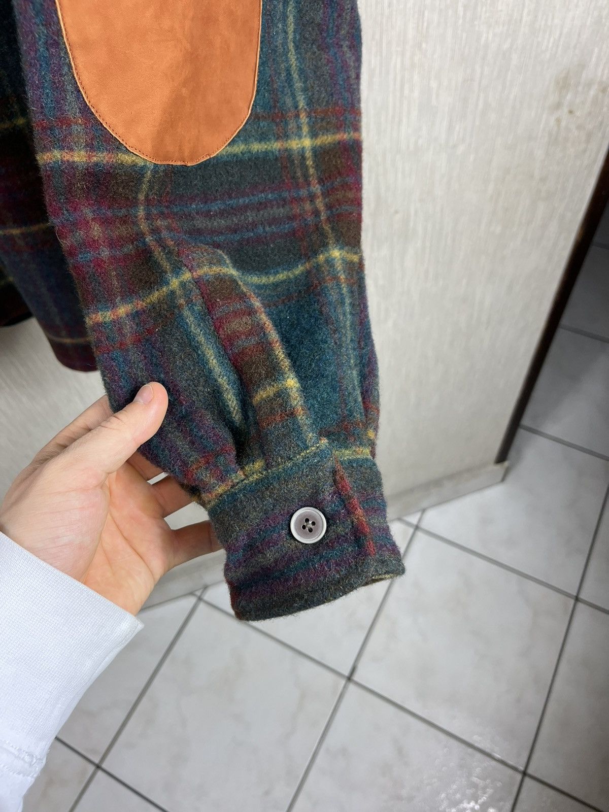 Flannel × Gant × Vintage Vintage 90s Gant plaid wool overshirt flannel checked suede Size US XL / EU 56 / 4 - 18 Thumbnail