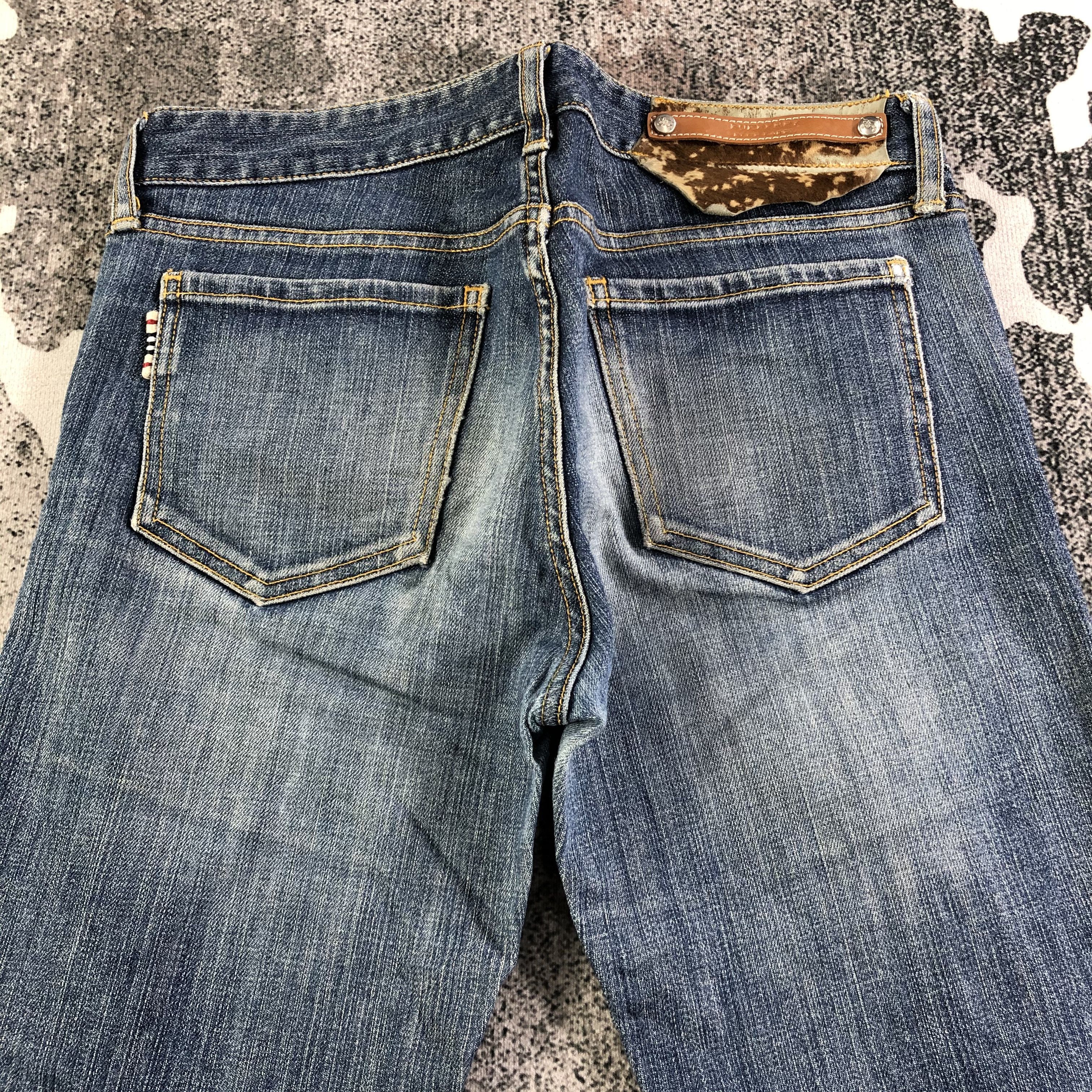 Burberry Burberry Blue Label Flared Jeans KJ2111 Size 30" / US 8 / IT 44 - 4 Thumbnail