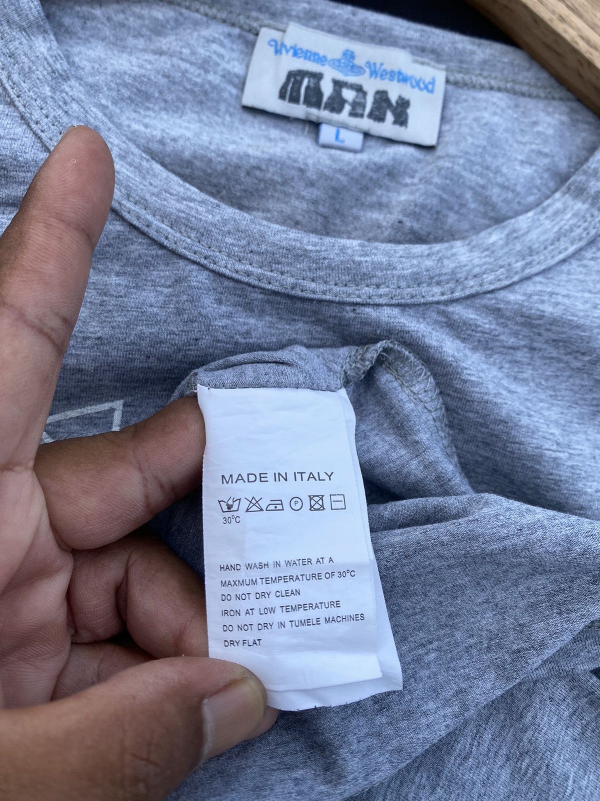 Vivienne Westwood Rare Vintage Vivienne Westwood Man Tshirt Size US S / EU 44-46 / 1 - 14 Thumbnail
