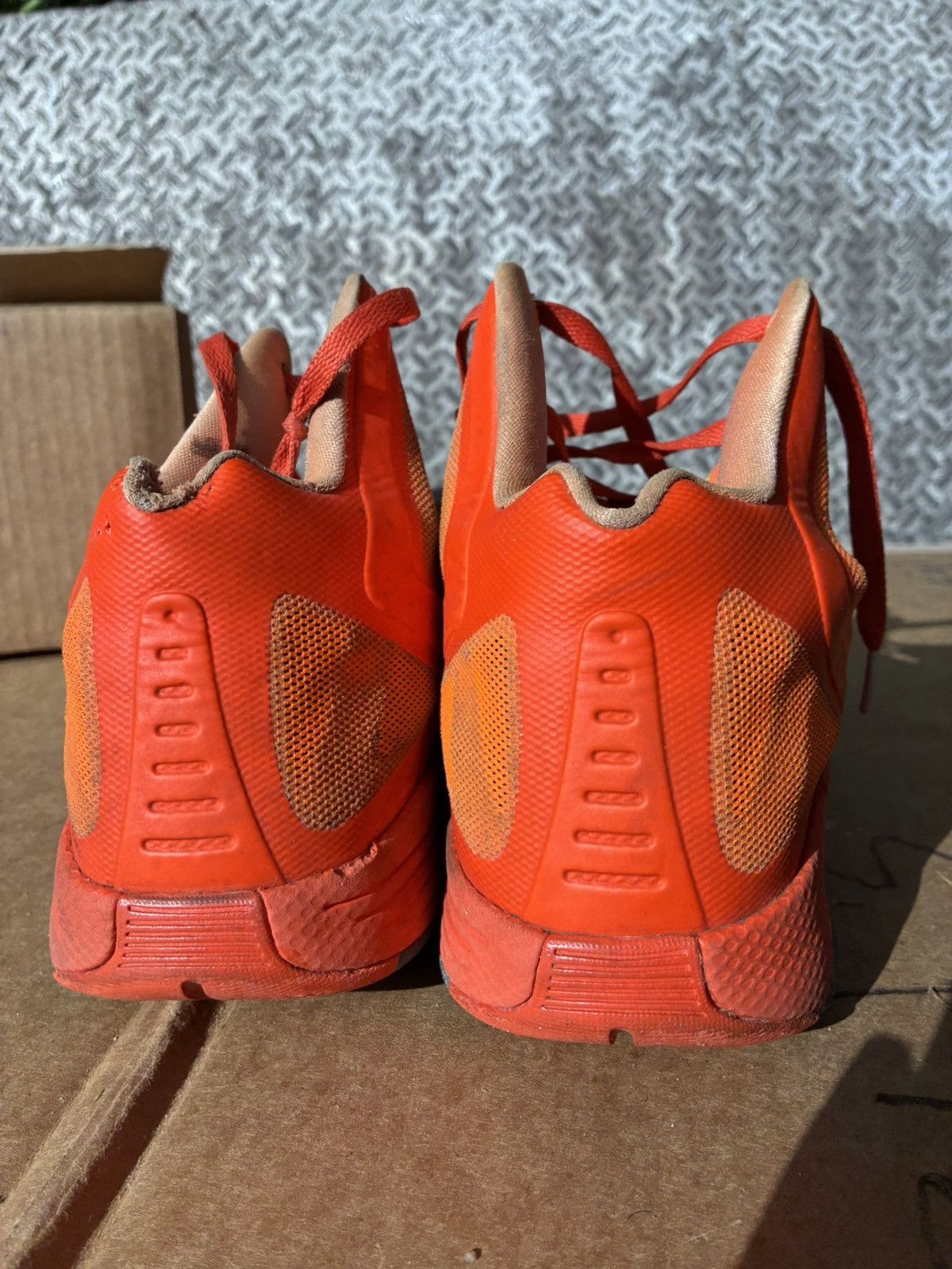 Nike Nike Zoom Hyperfuse Basketball Sneakers Orange 469757-800 Size US 11.5 / EU 44-45 - 3 Thumbnail