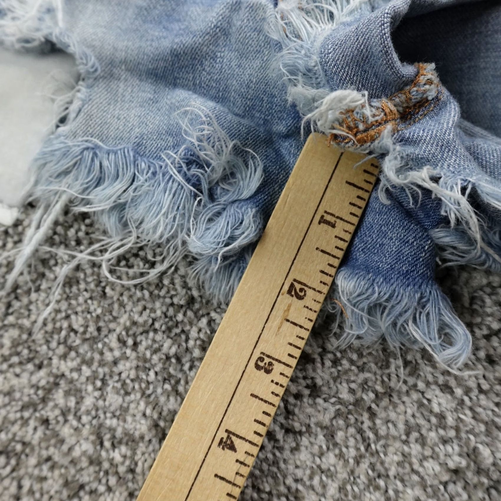 American Eagle Outfitters American Eagle Shorts Womens 4 Blue Denim Jean Cutoff Hi Rise Festival Micro Y2K Boys? Womens? Size 27" / US 4 / IT 40 - 3 Thumbnail