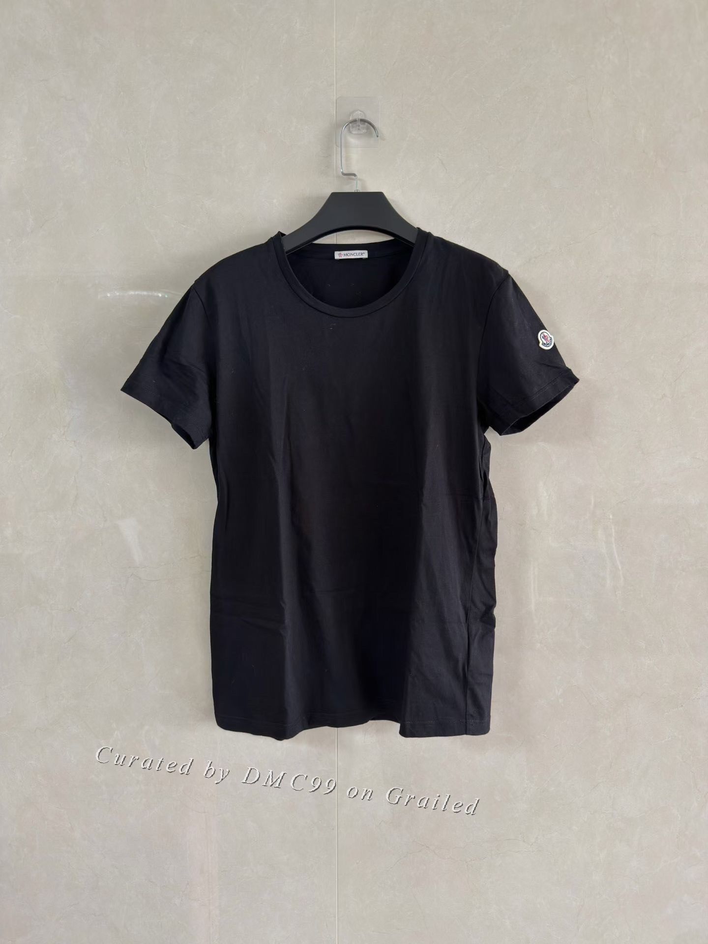Moncler Moncler Logo Patch Solid Round Neck T-shirt Size US L / EU 52-54 / 3 - 1 Thumbnail