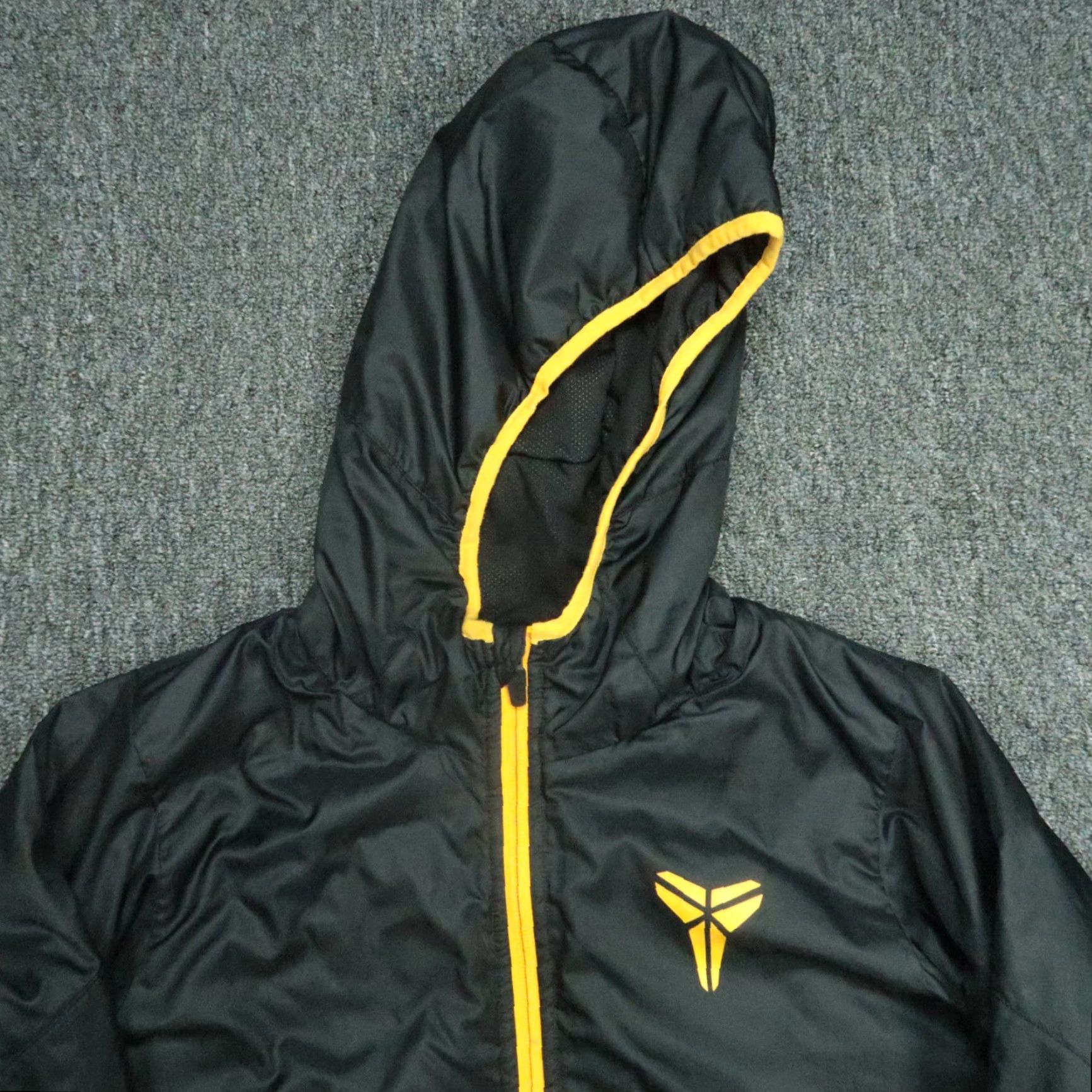 Nike Nike Jacket Men Small Black Kobe Hyperply Mamba Full Zip Hooded Windbreaker Regular Fit Casual Zip Pockets 2-way Size US S / EU 44-46 / 1 - 2 Thumbnail
