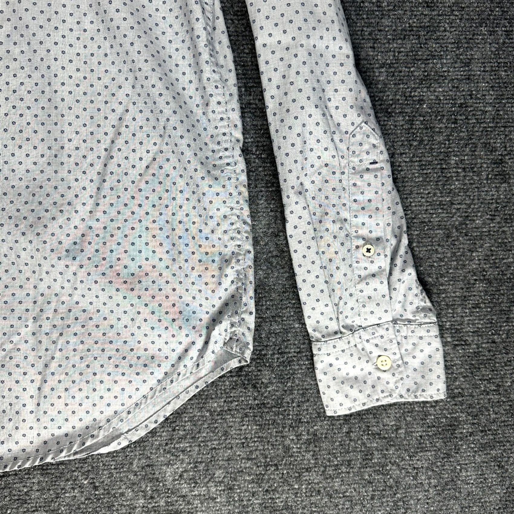 Banana Republic Banana Republic Shirt Mens L Camden Fit Blue Print Cotton Custom Wash Button Long Sleeve Collared Geometric Pattern Button-Up Vintage No Size US L / EU 52-54 / 3 - 3 Thumbnail