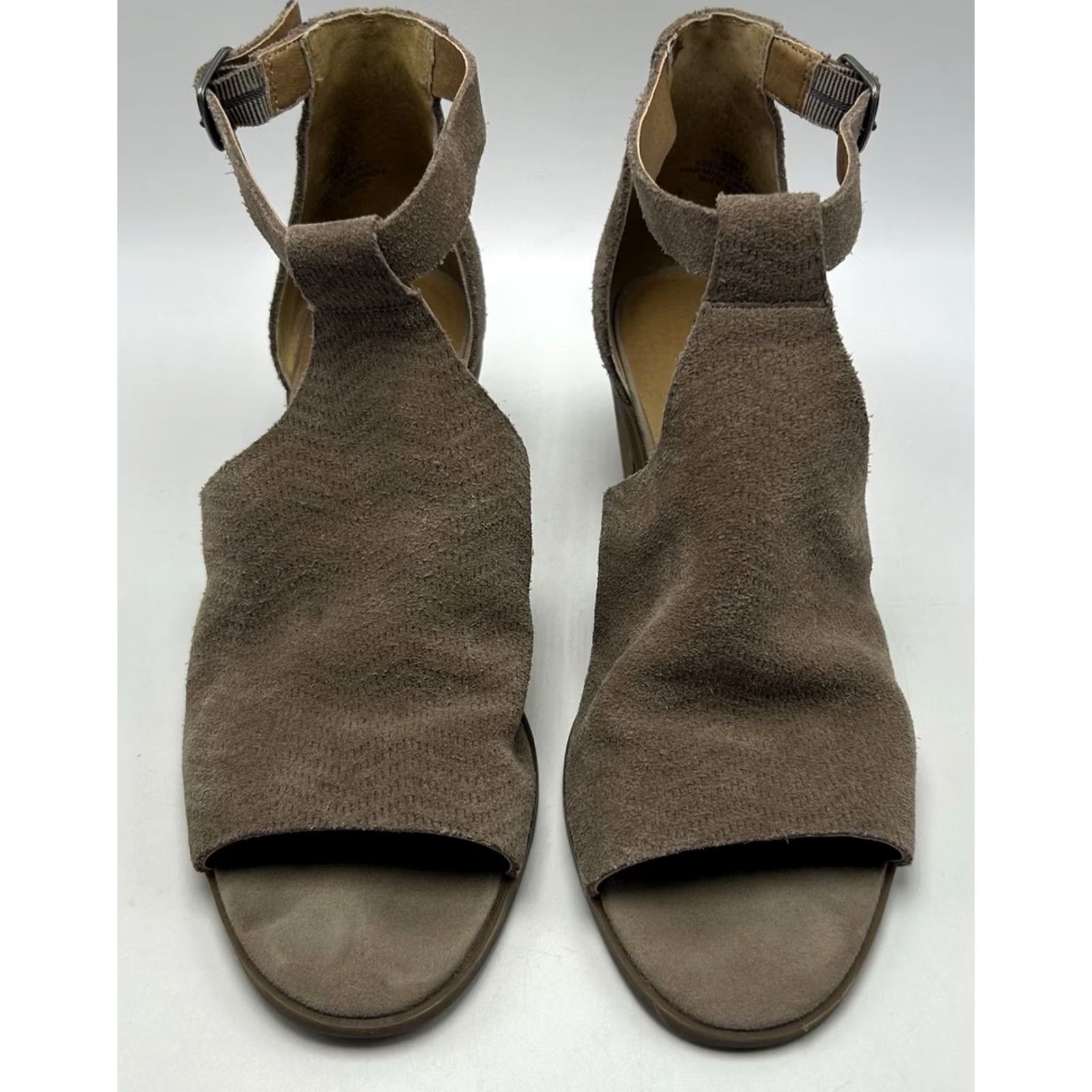 Lucky Brand Lucky Brand Sandals Womens 9 M Beige Tan Suede Cutout Open Toe Block Heels Size US 9 / IT 39 - 2 Thumbnail
