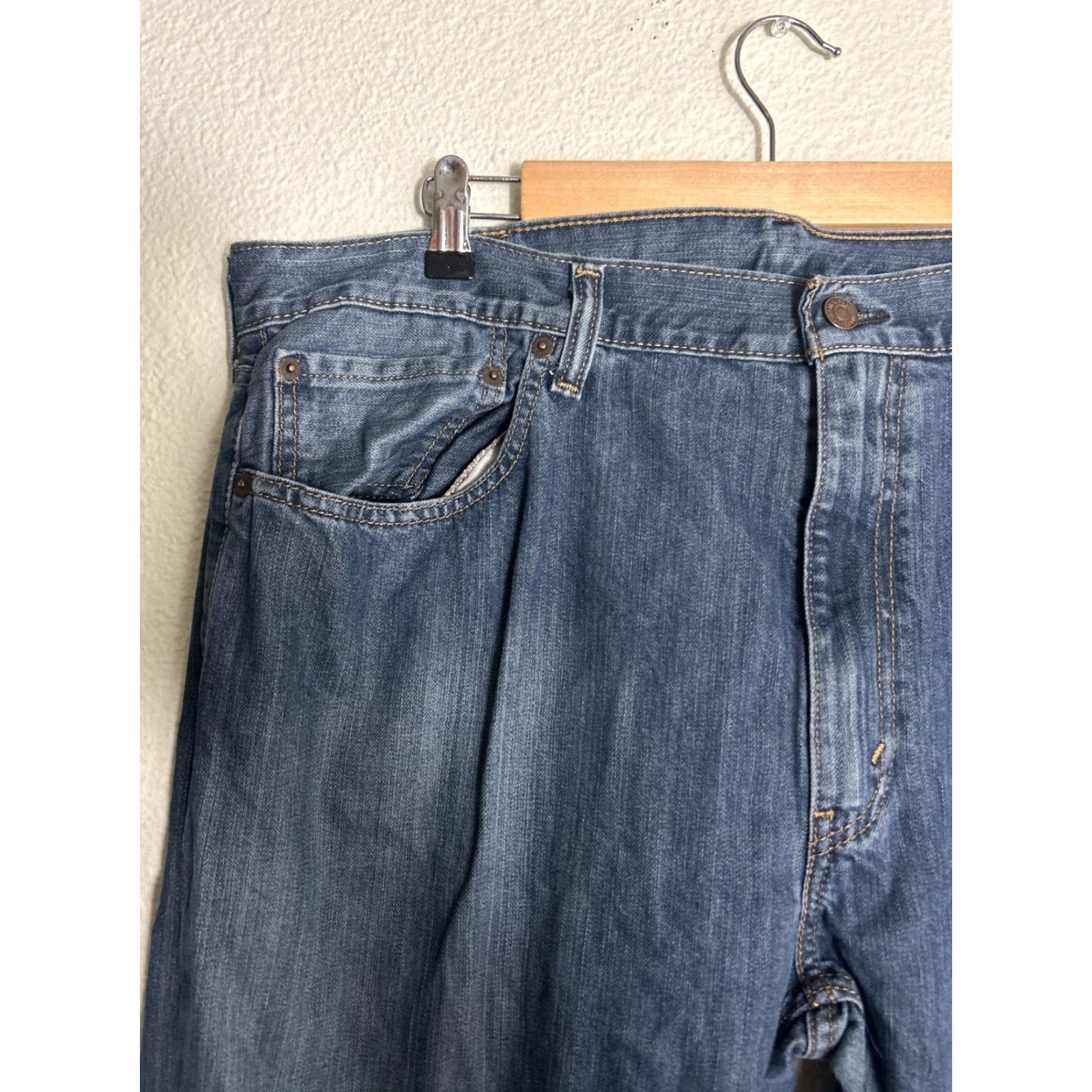 Levi's Levi’s 559 Jeans Dark Wash Mens Size 40x30 Jeans Straight Blue 559 Mens Size US 40 / EU 56 - 4 Thumbnail