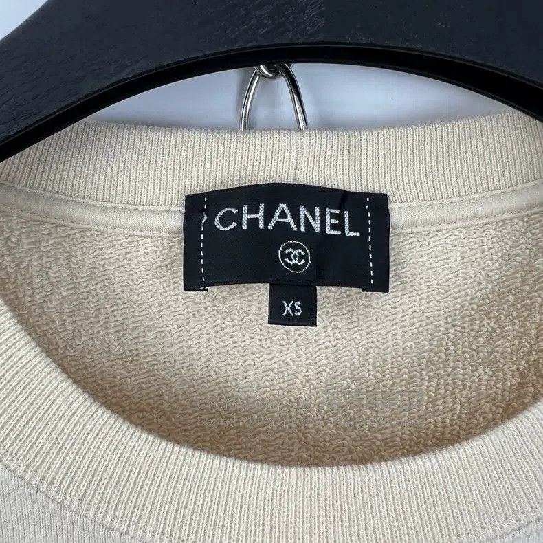 Chanel Chanel Handicraft Workshop Series Alphabet Camelia Studded Size XS / US 0-2 / IT 36-38 - 7 Thumbnail