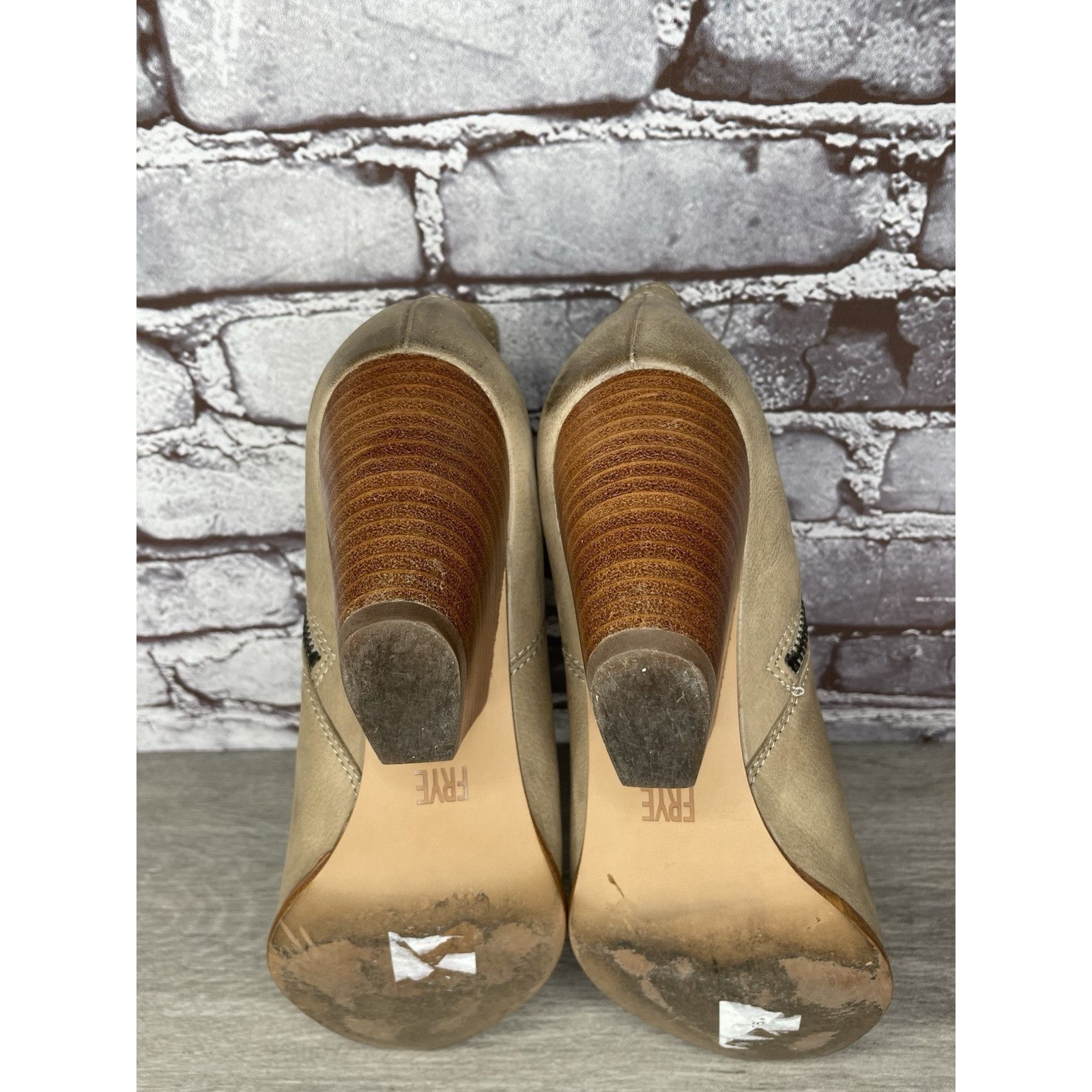 Frye Frye Ash Taupe Leather Pointed Toe Western Heel Booties Wome Size US 10 / IT 40 - 8 Thumbnail