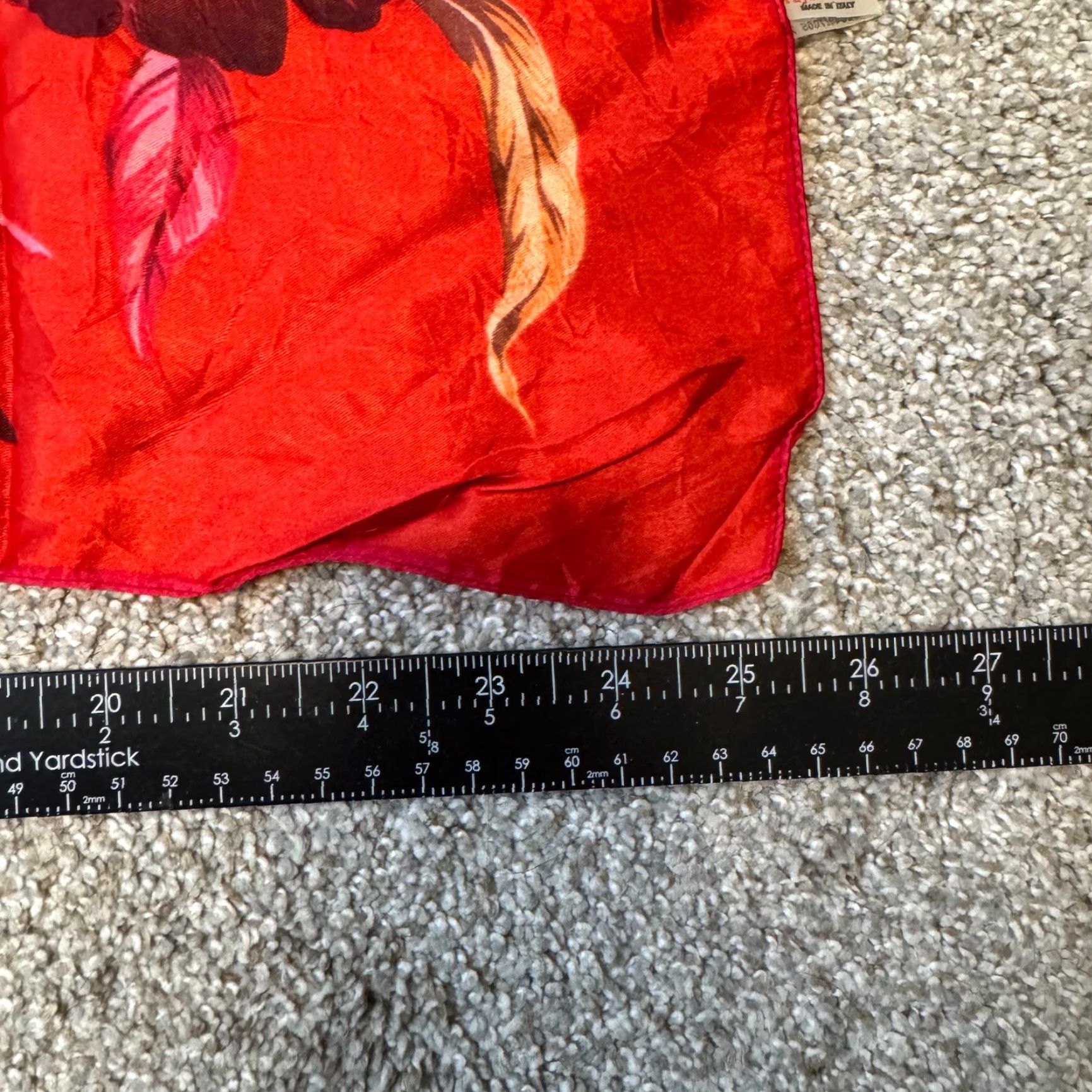 Vintage VINTAGE Red Floral Satin Headscarf Square Italy Scarf Women Brand St Michael Square Headscarf Red Floral Satin Italy Womens Vintage Size ONE SIZE - 3 Thumbnail