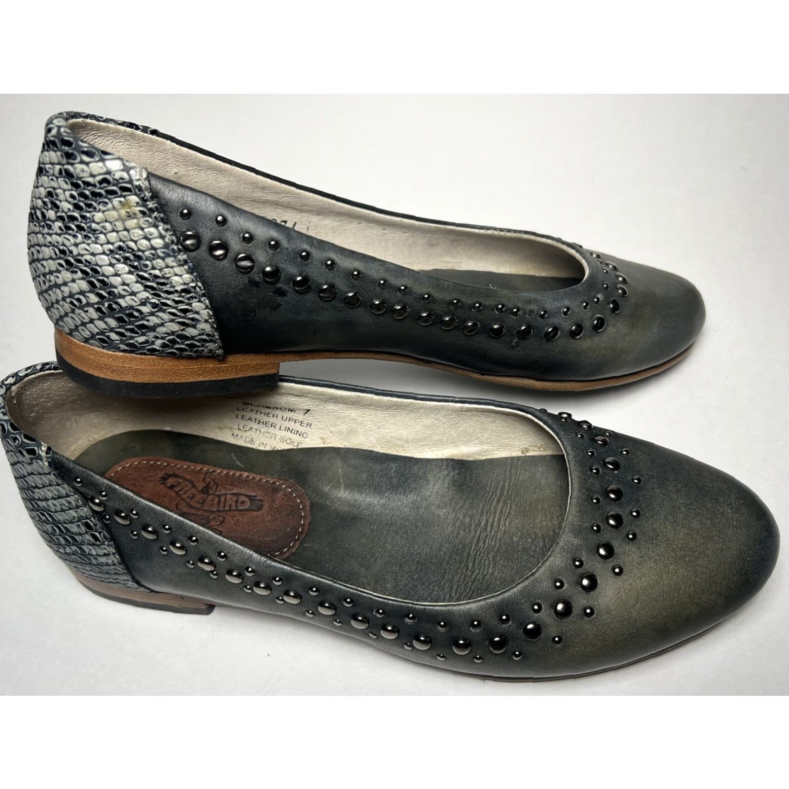 FREEBIRD NICE! Studded Freebird Ballet Flats Leather Gray Size 7 6.5 Womens Flats Gunmetal Gray Ballet Upper Leather Accents Studded 9.75 inches Size US 7 / IT 37 - 2 Thumbnail