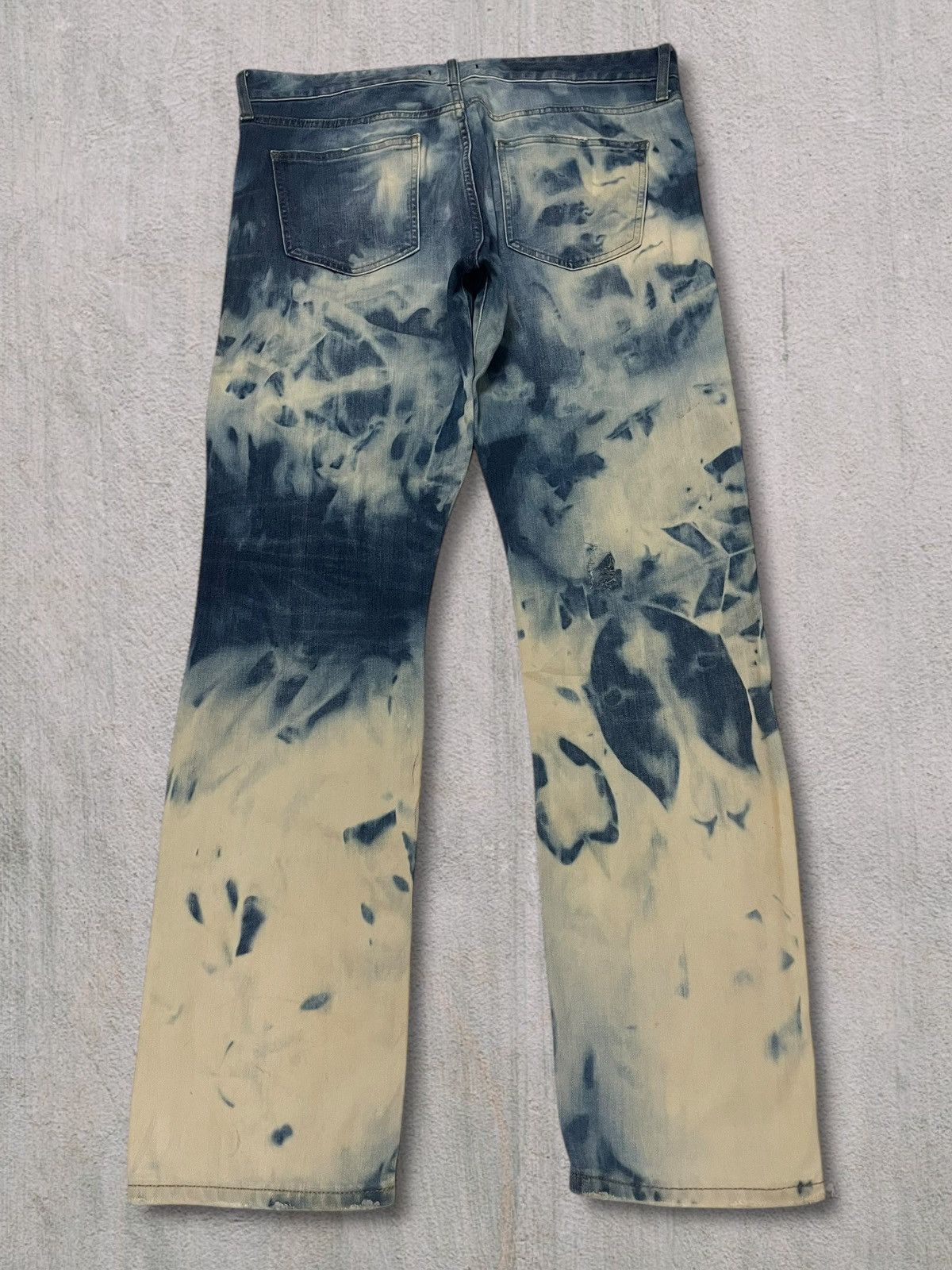 Undercover × Uniqlo Uniqlo Crazy Bleached Acid Wash Tapered Stretch Denim Jeans Size US 33 - 4 Thumbnail
