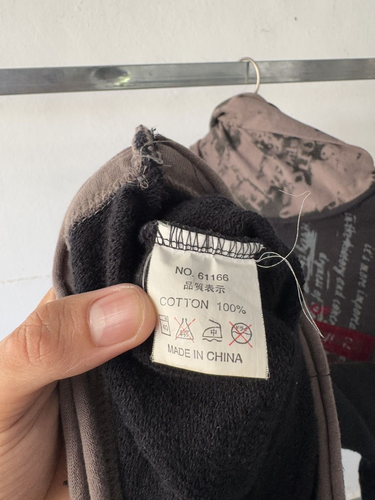 If Six Was Nine 00s in the attic velvet poem cowl neck distressed sweater Size US S / EU 44-46 / 1 - 18 Thumbnail