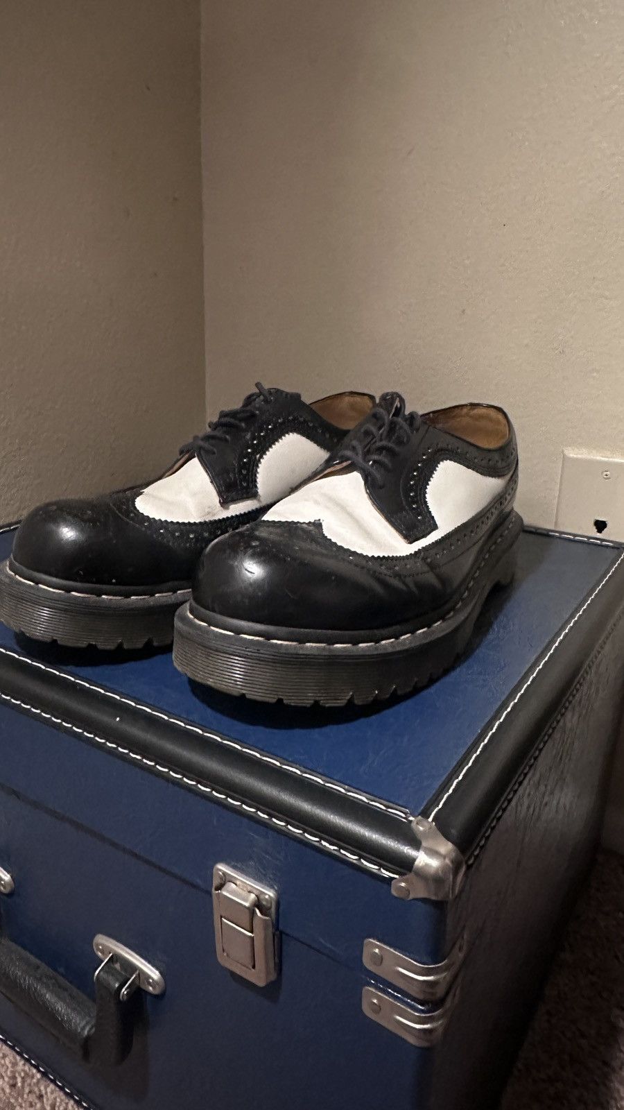 Dr. Martens Size 11 Low Docs Size US 11 / EU 44 - 3 Thumbnail