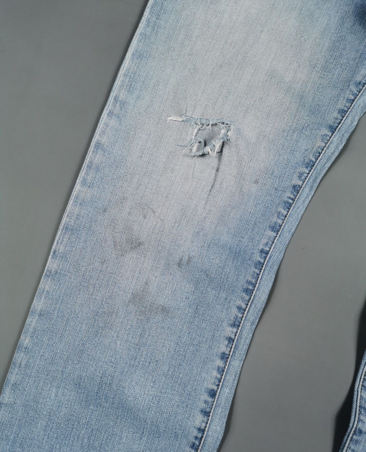 Giorgio Armani Armani J45 Distressed Light Blue Jeans Size US 34 / EU 50 - 3 Thumbnail