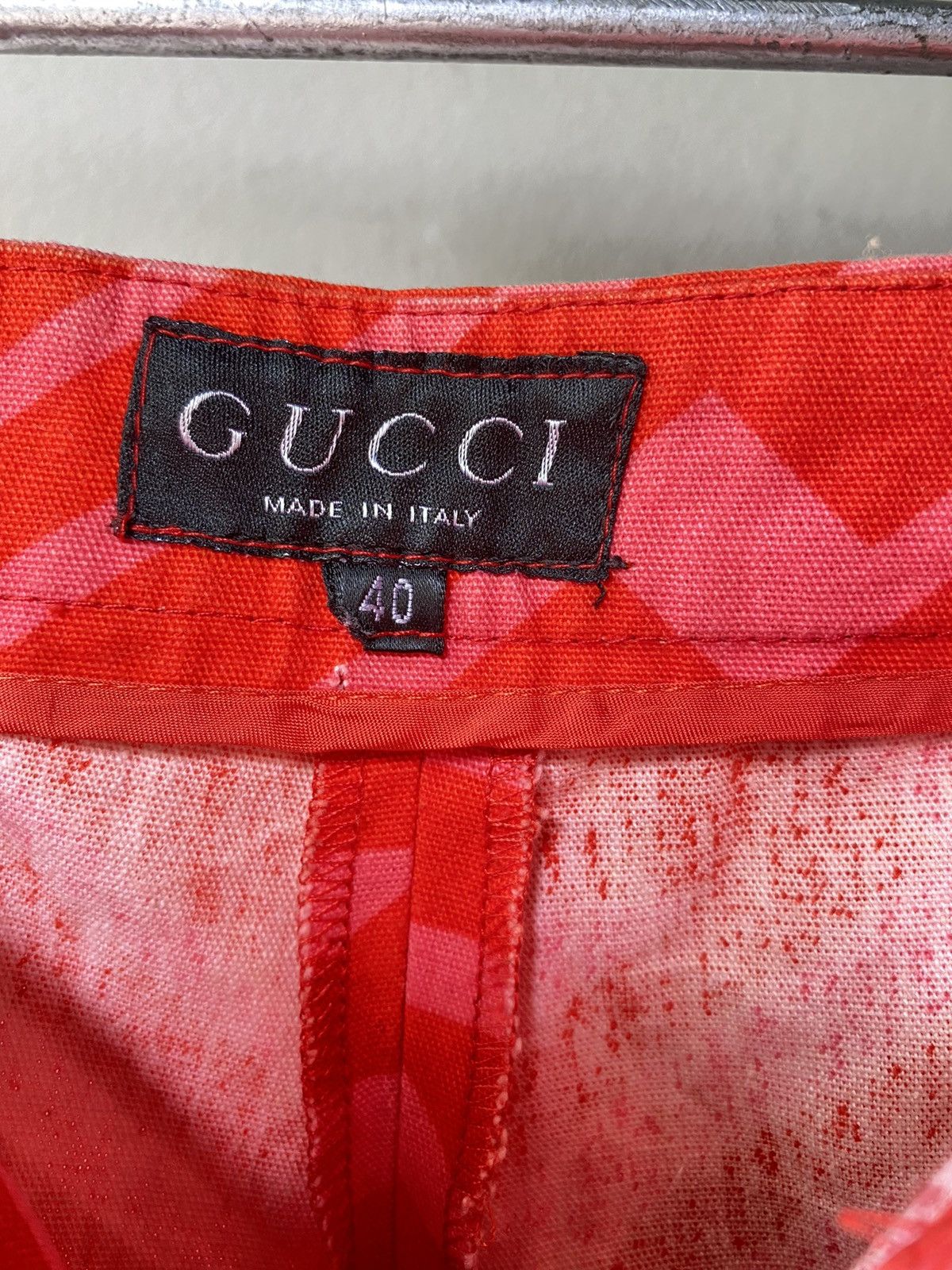 Gucci Gucci red casual pants with pink geometric pattern Size 27" / US 4 / IT 40 - 5 Thumbnail