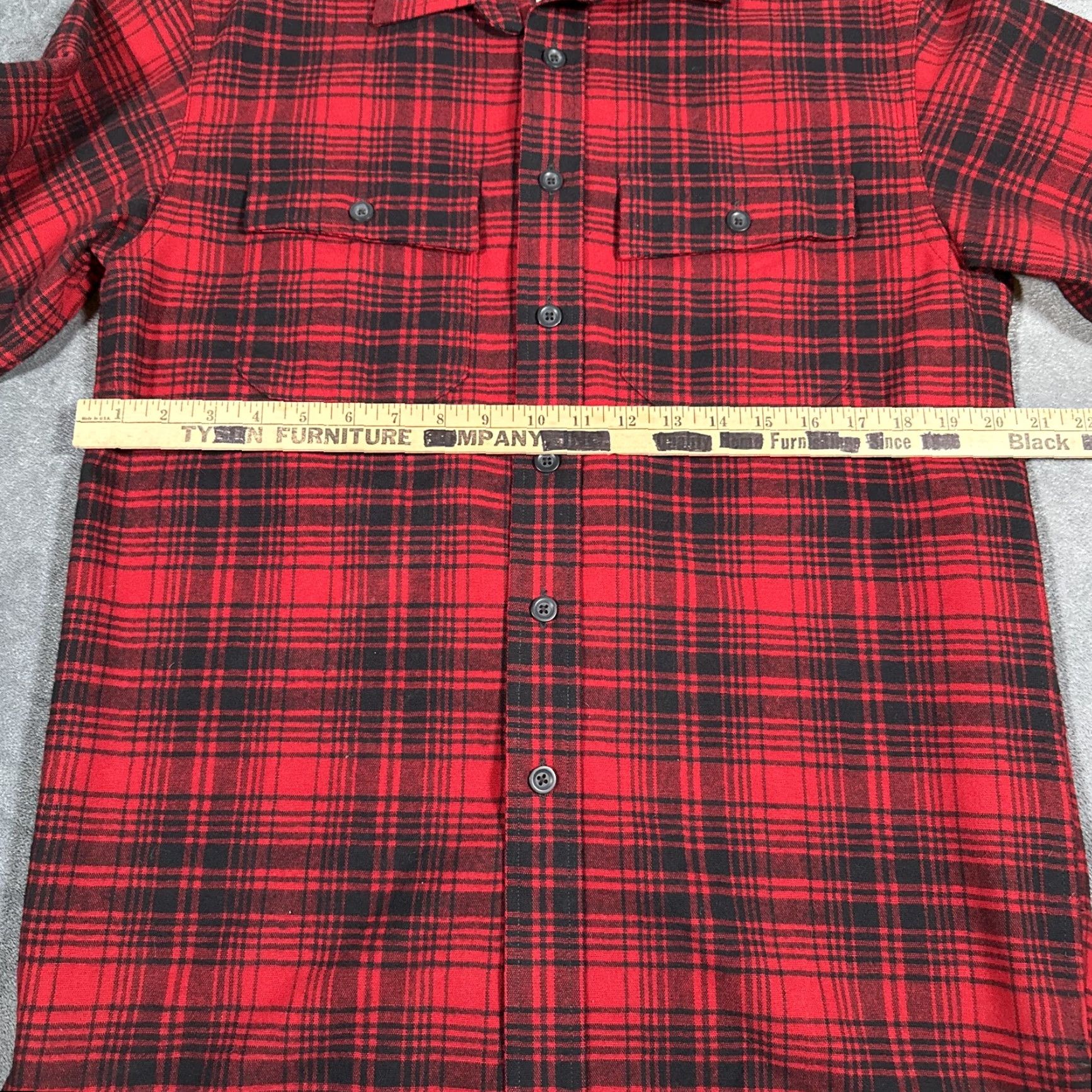 Vintage VINTAGE L.L.Bean Shirt Mens Small Red Black Plaid Chamois Cloth Flannel Button-Front Pockets 2 Chest 100% Cotton USA 277981 Mens Size US S / EU 44-46 / 1 - 4 Thumbnail