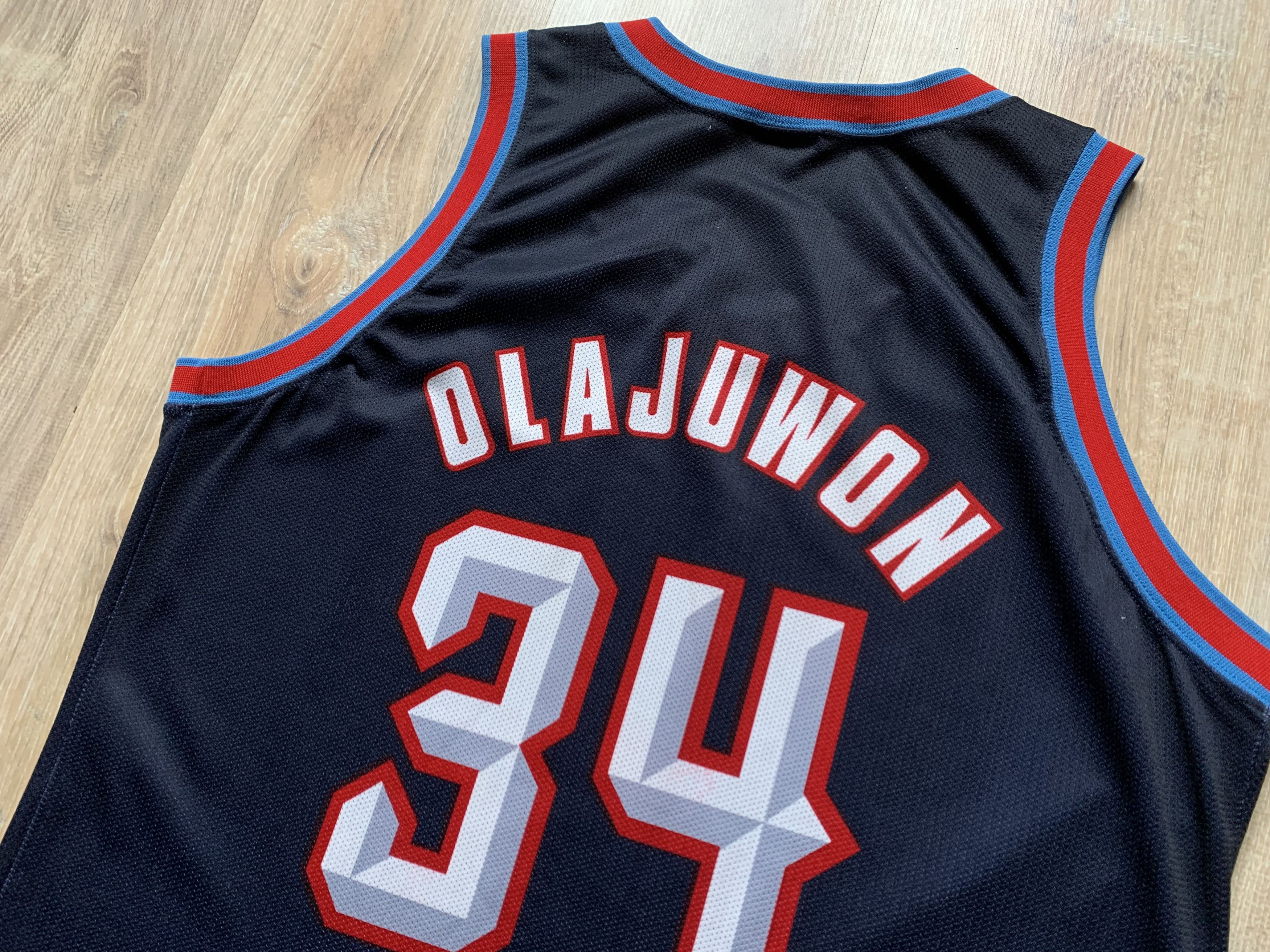 Champion × NBA × Vintage Vintage NBA Houston Rockets Hakeem Olajuwon #34 Jersey Size US XL / EU 56 / 4 - 9 Thumbnail