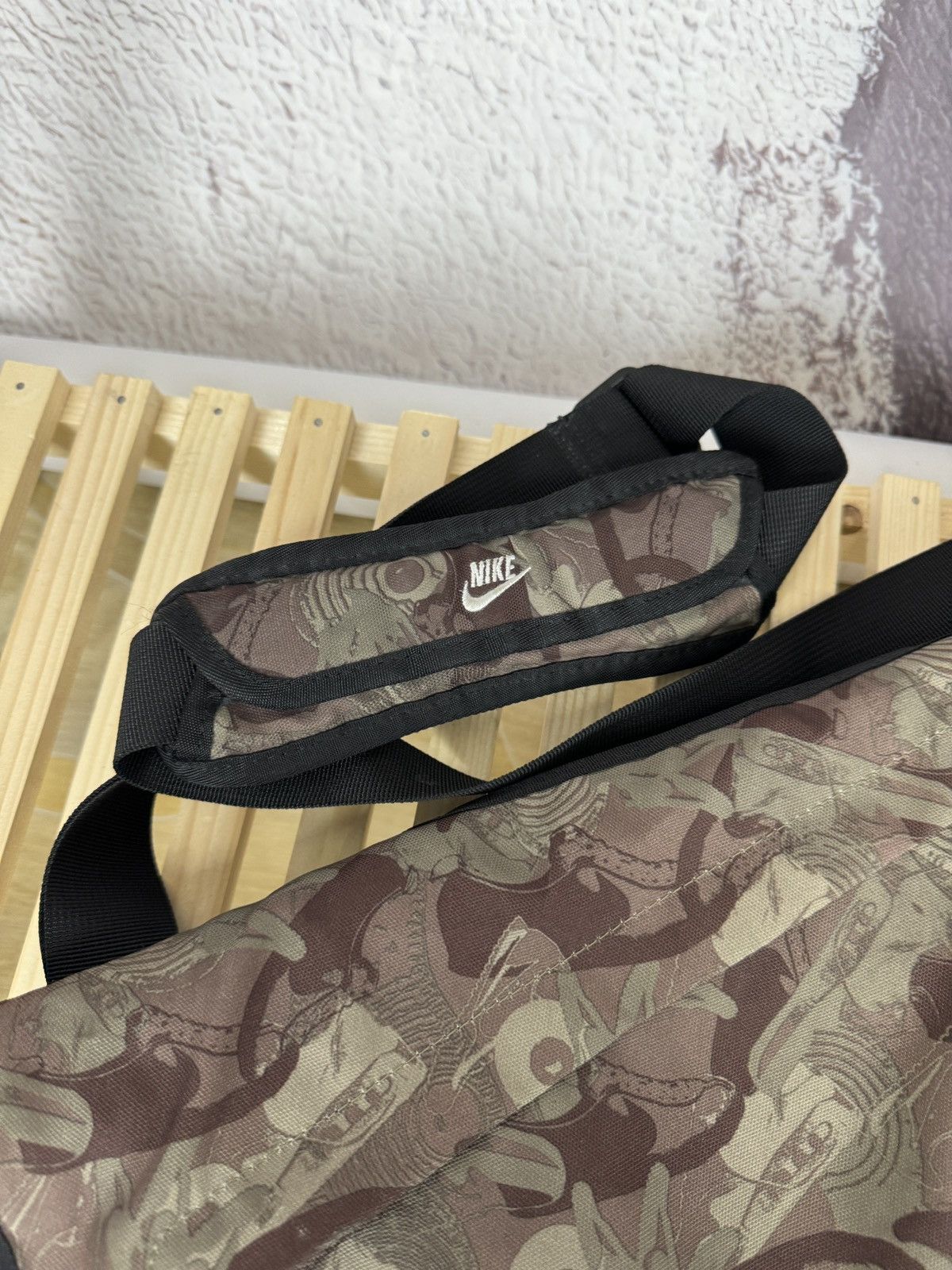 Nike Vintage Nike Messenger Bag Cordura Shoulder Y2K Style Size ONE SIZE - 6 Thumbnail