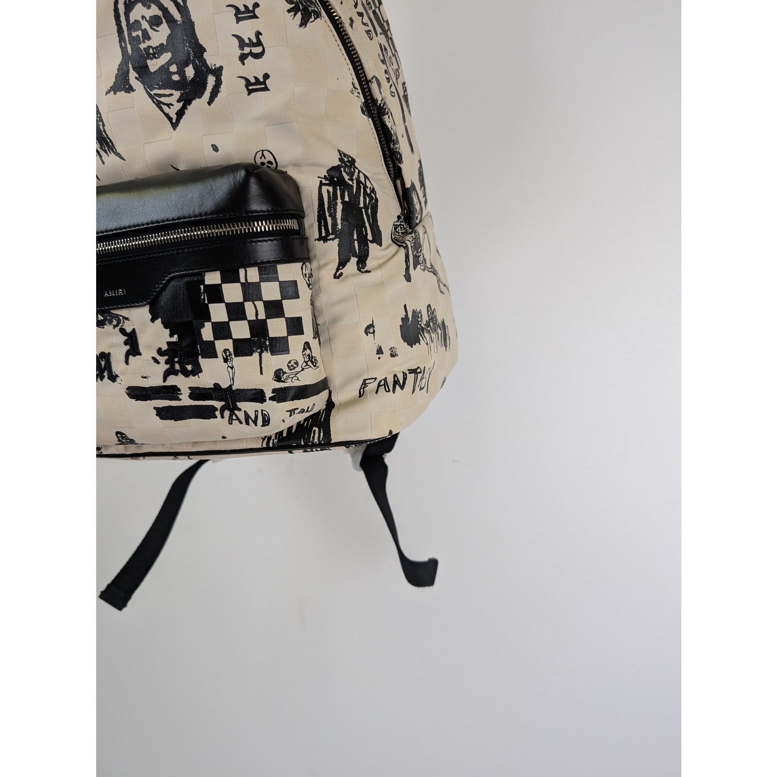 Amiri o1rshd1 Size: OS / Wes Lang Sketch Print Backpack Alabaster Size ONE SIZE - 2 Thumbnail