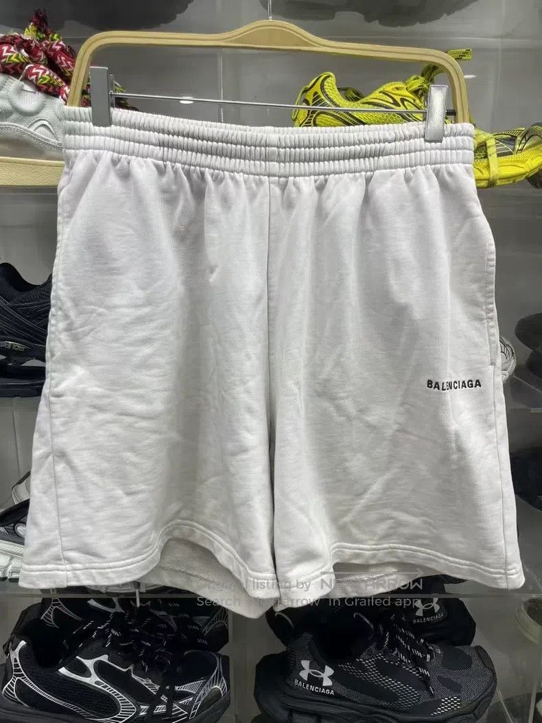 Balenciaga Balenciaga size S Embroidered Logo White Shorts Size US 27 - 1 Thumbnail