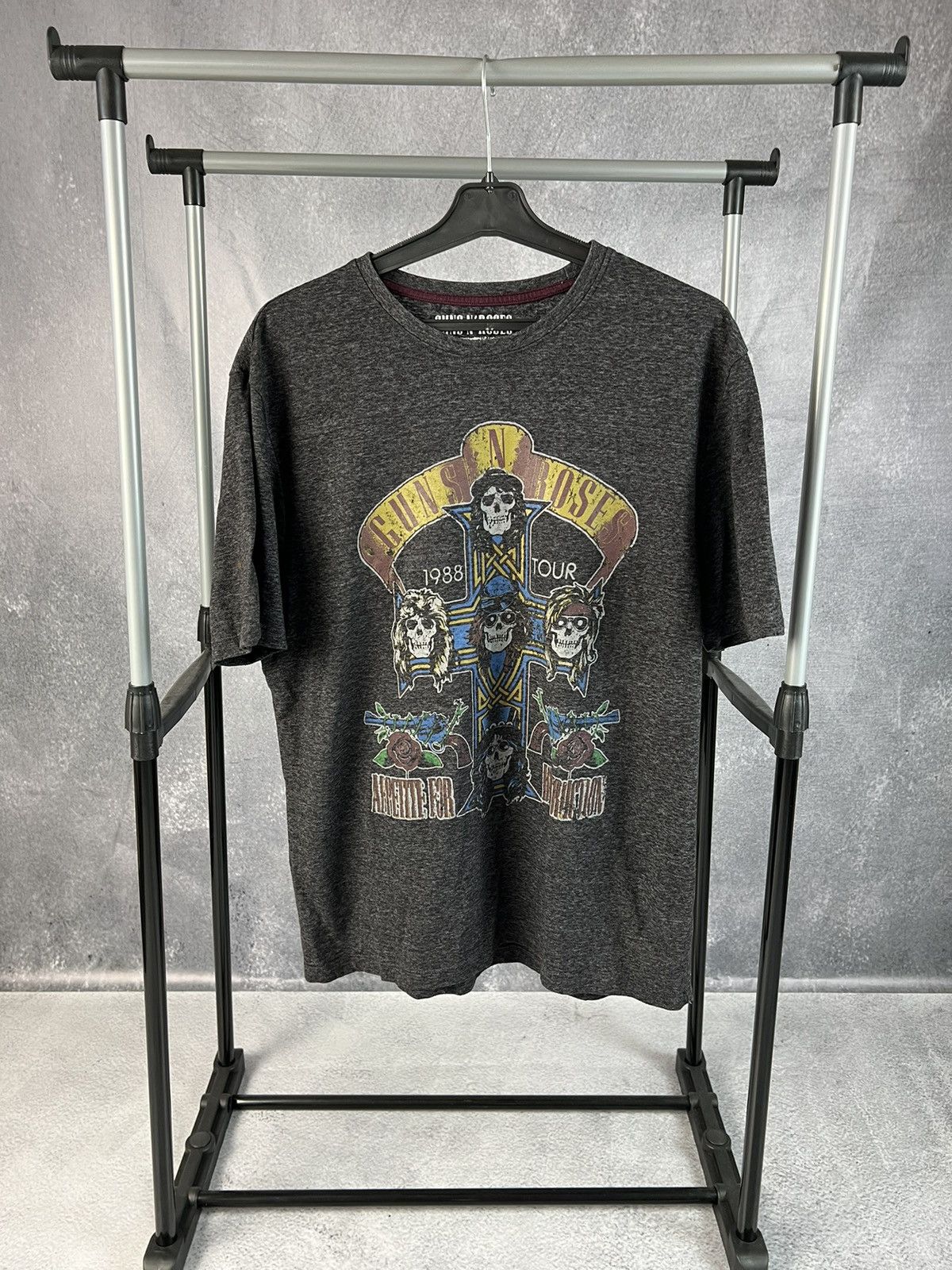 Band Tees Guns n’roses 1988 tour T-shirt Size US L / EU 52-54 / 3 - 1 Thumbnail