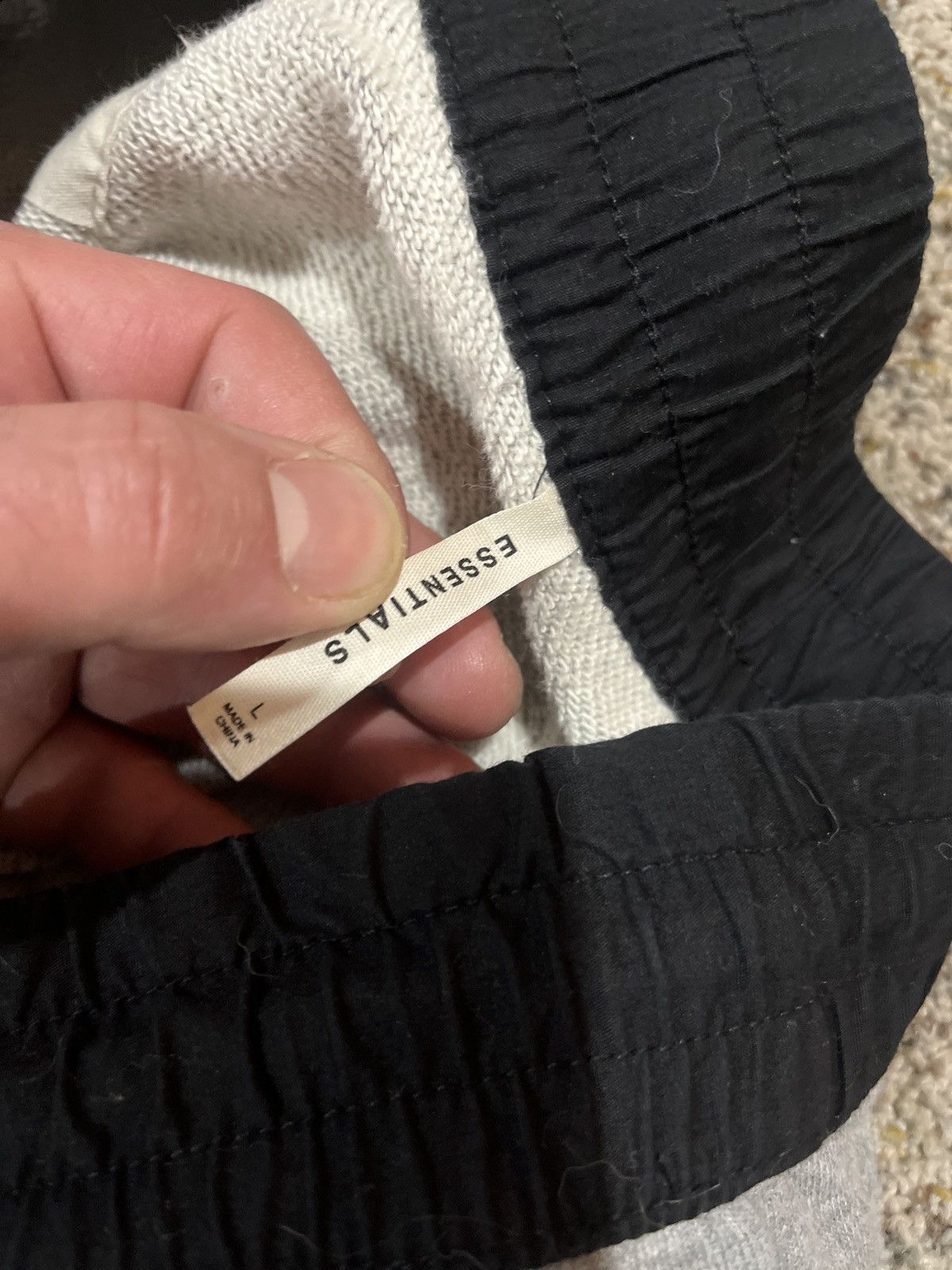 FOG × Fear of God Grey FOG ESSENTIALS Drawstring Sweatpants US L Size US 34 / EU 50 - 4 Thumbnail