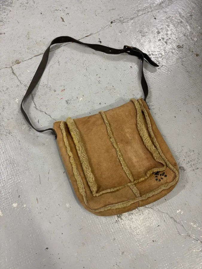 Dolce & Gabbana 2000s Dolce & Gabbana Shearling Beige Shoulder Bag Size ONE SIZE - 3 Thumbnail