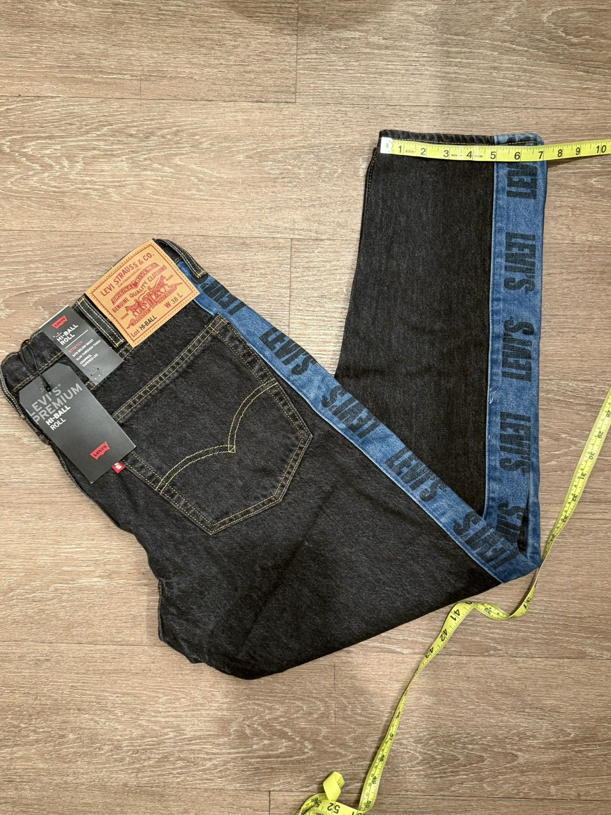 ***FINAL DROP***RARE BRAND NEW LEVIS HI BALL ROLL DENIM 38