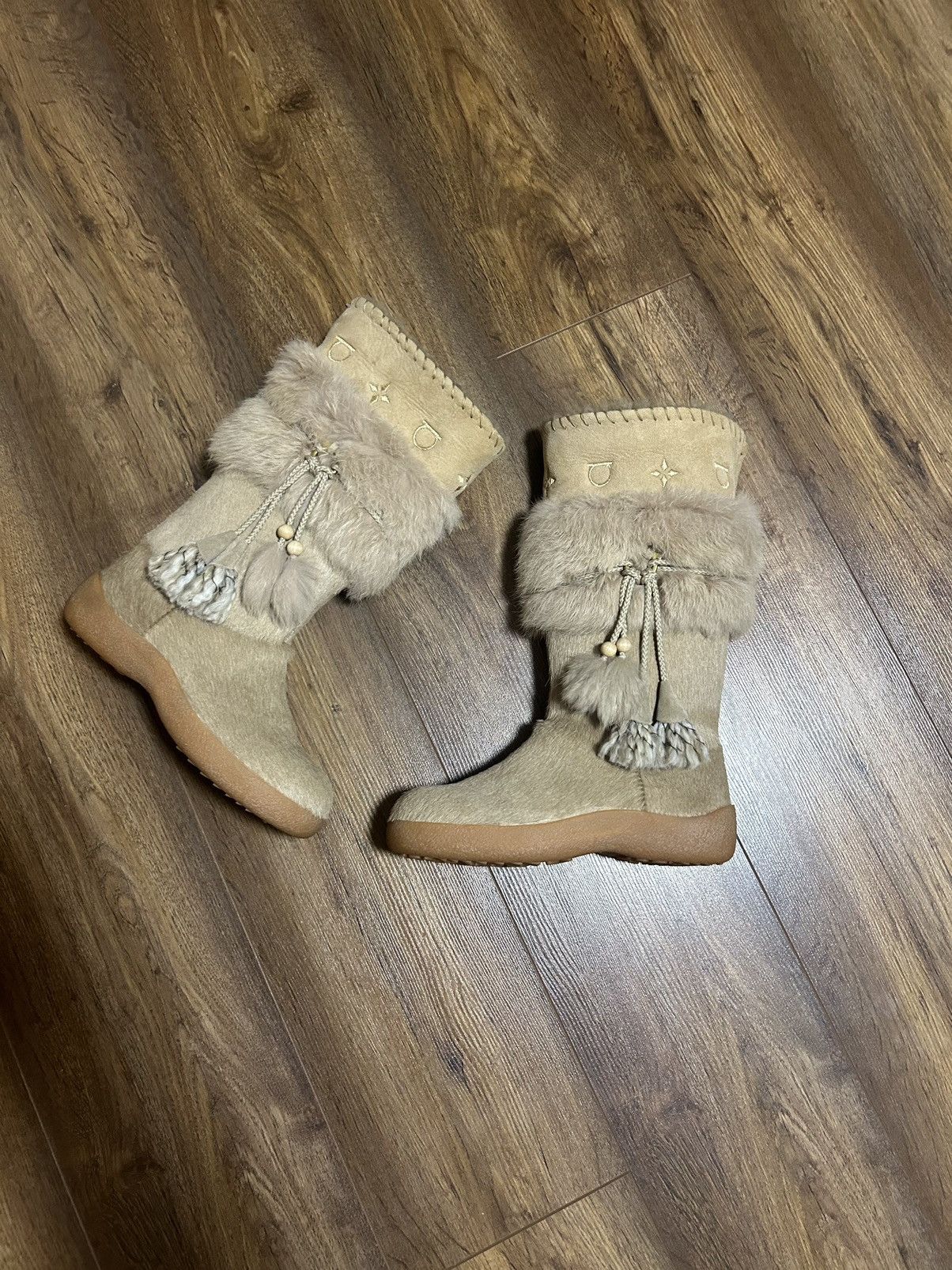 Salvatore Ferragamo Salvatore Ferragamo Winter Fur Leather Boots Size US 7.5 / IT 37.5 - 2 Thumbnail