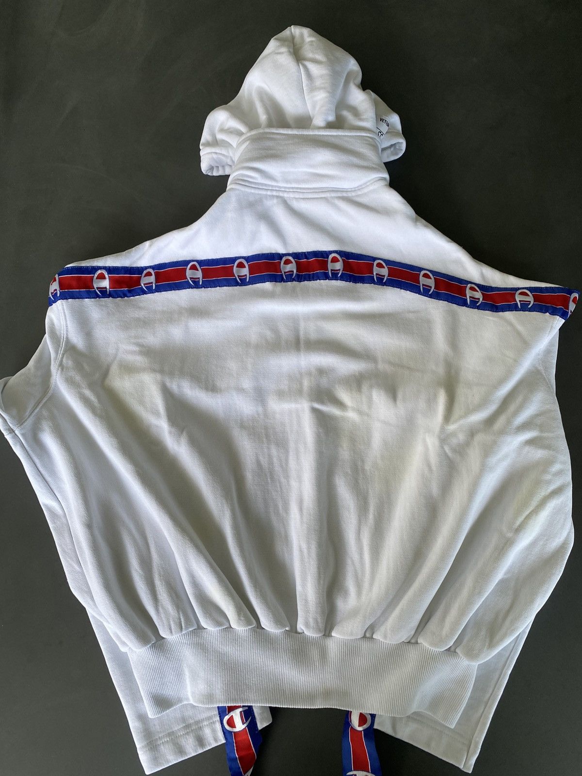 Champion × Vetements VETEMENTS SS17 - White Champion Zip Up Size US M / EU 48-50 / 2 - 12 Thumbnail
